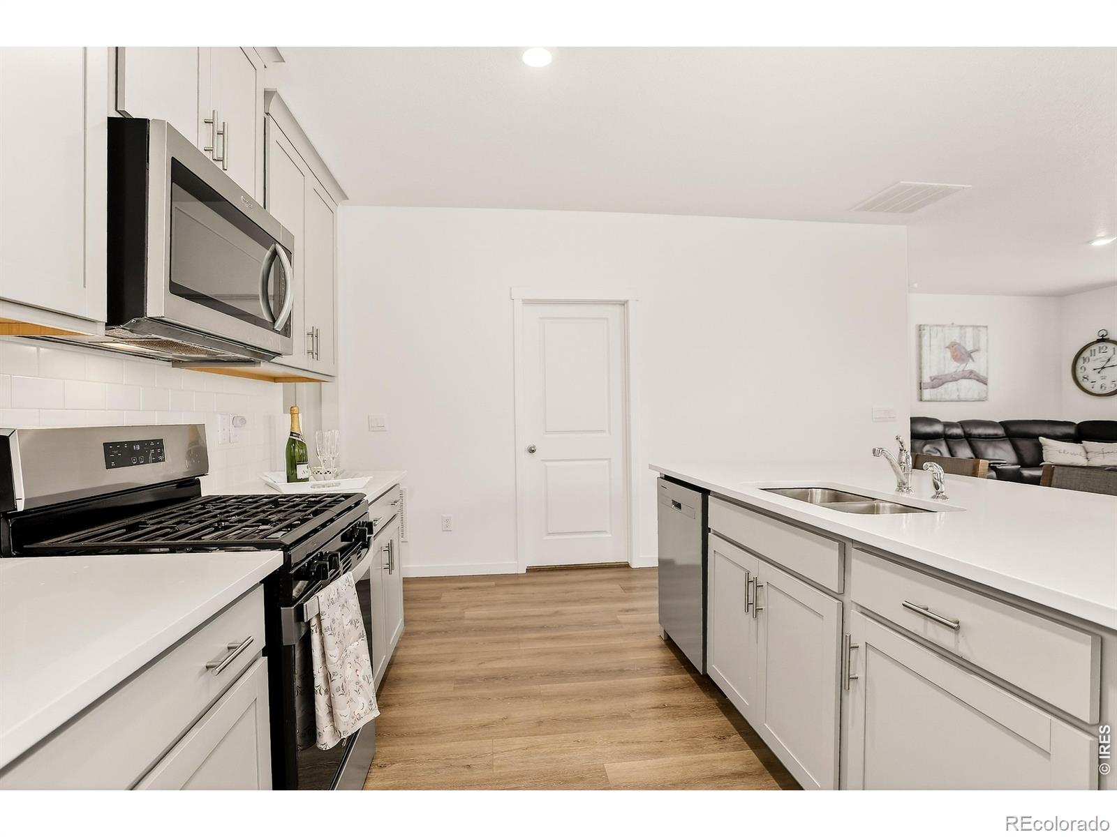 MLS Image #8 for 826  elias tarn drive,severance, Colorado