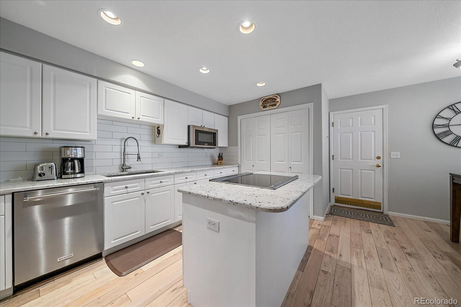 MLS Image #9 for 9497  southern hills circle b,lone tree, Colorado