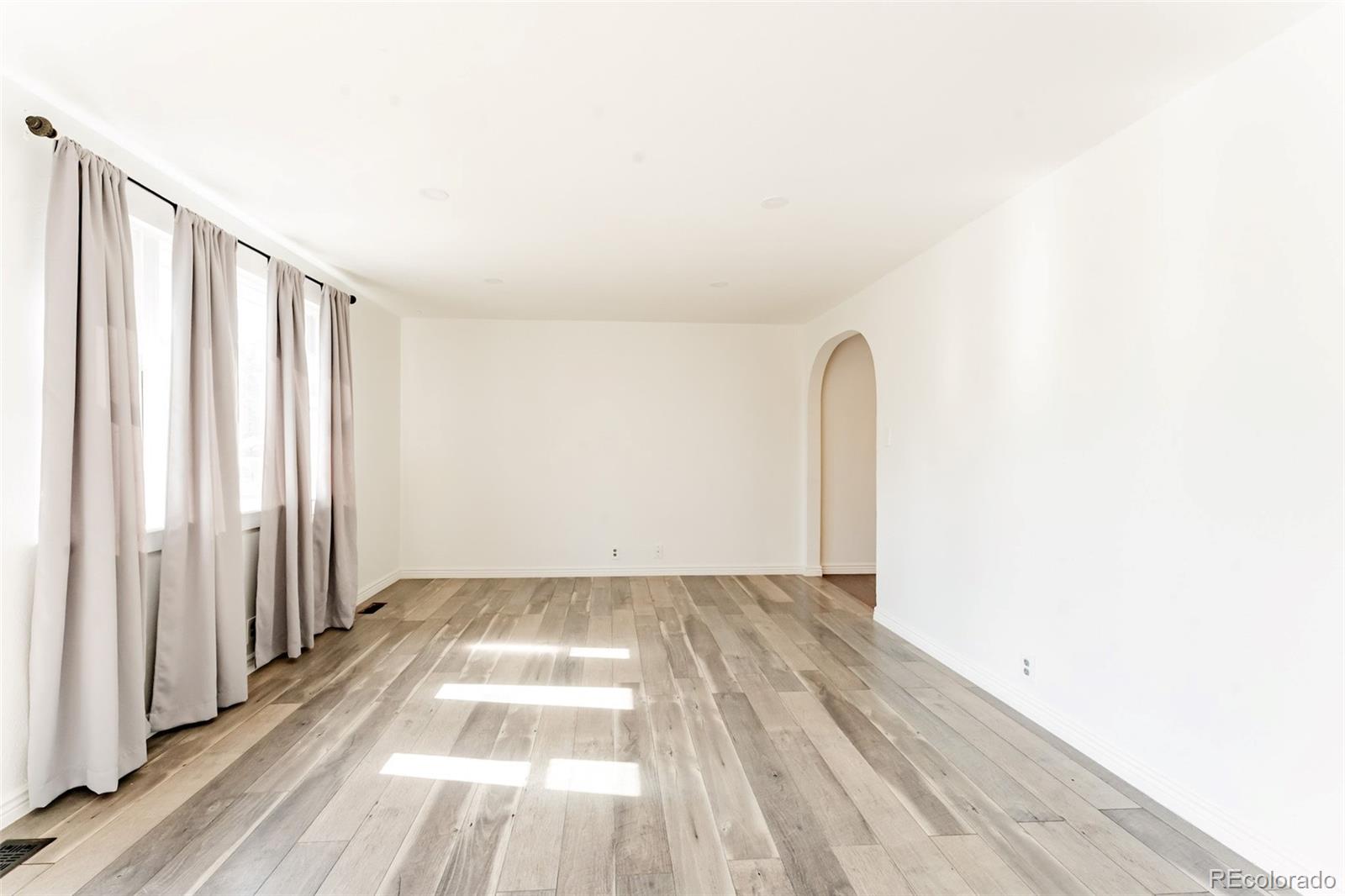 MLS Image #11 for 135 s raleigh street,denver, Colorado