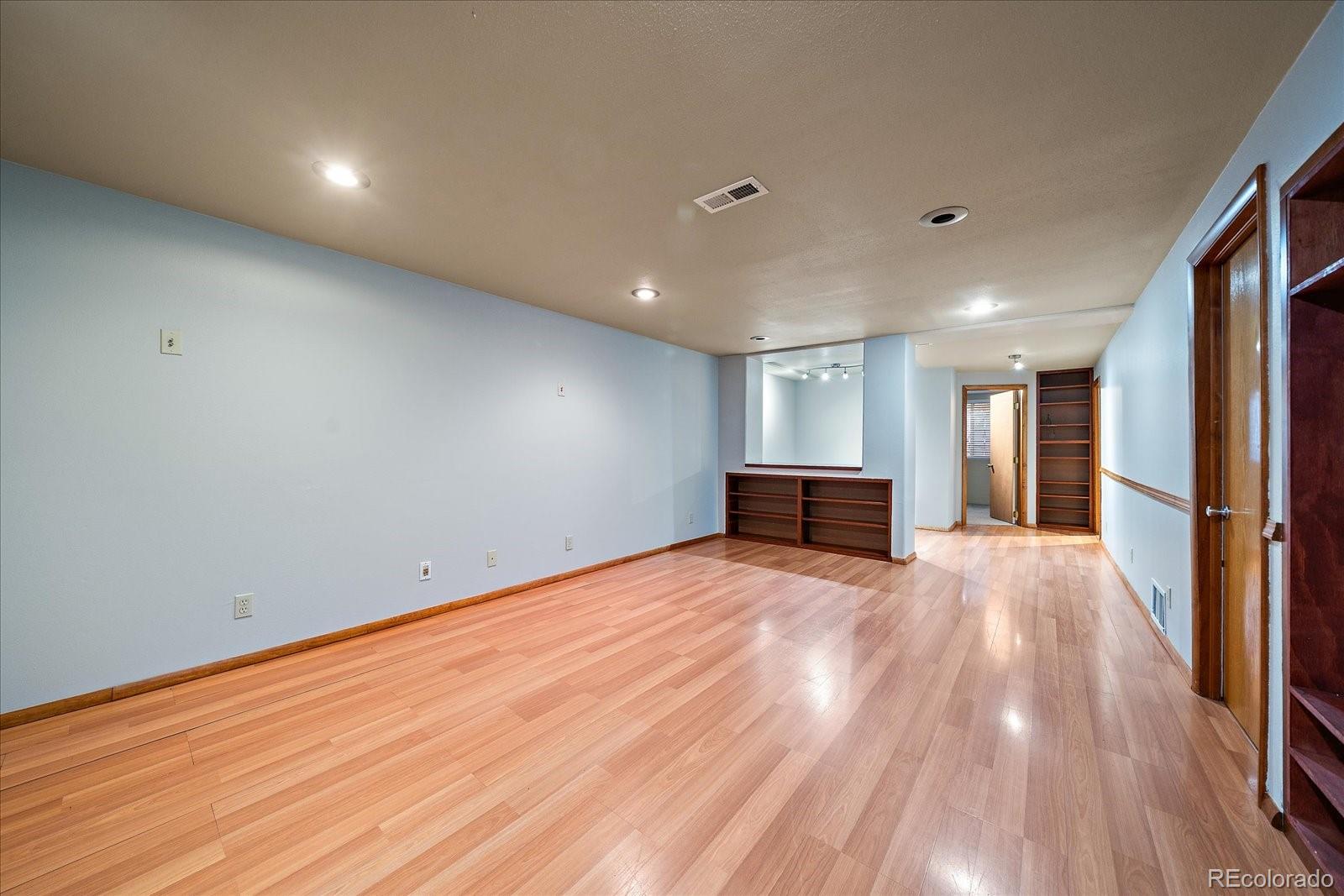 MLS Image #14 for 8282  navajo street,denver, Colorado