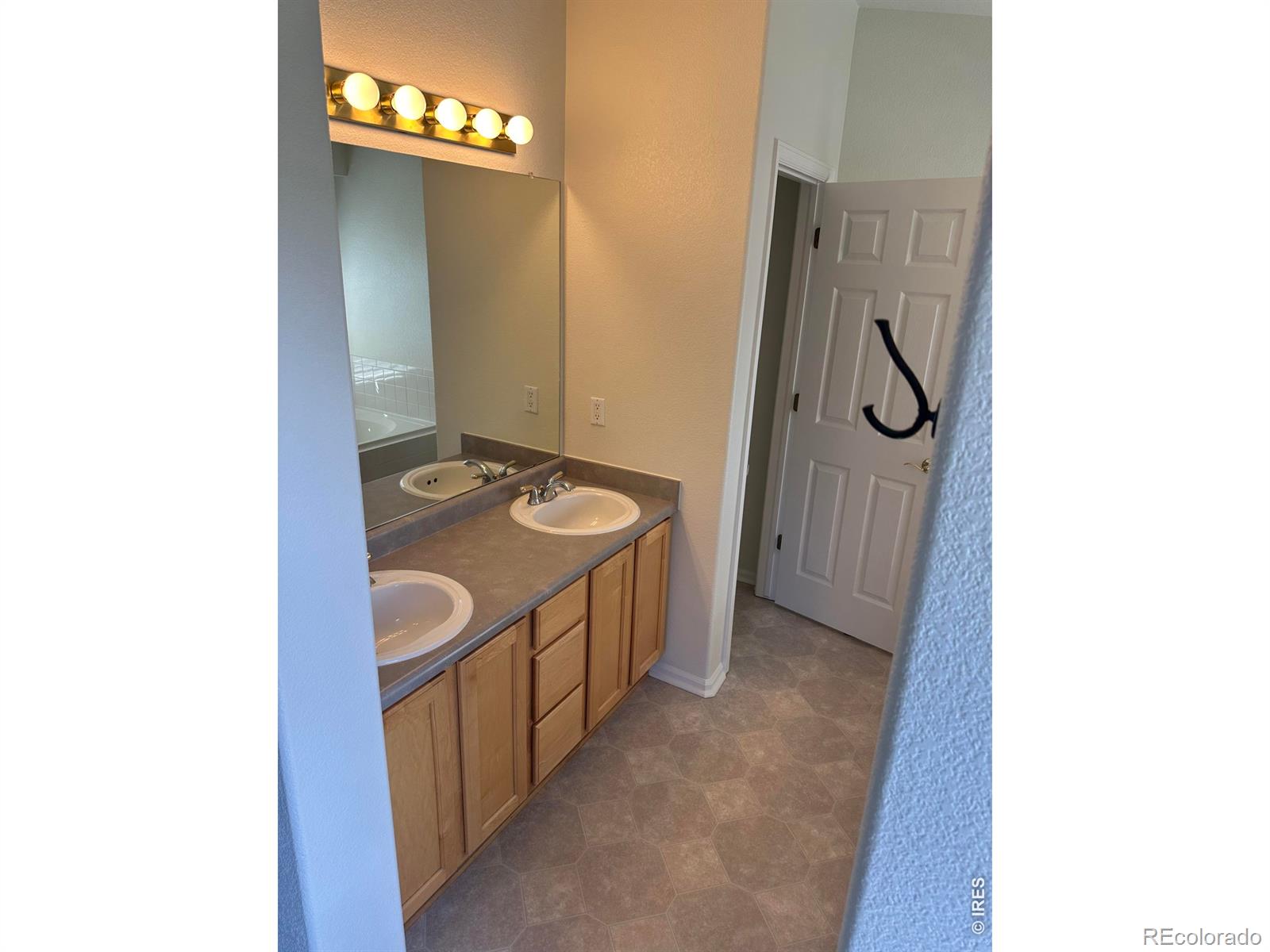 MLS Image #14 for 2573  betts circle,erie, Colorado