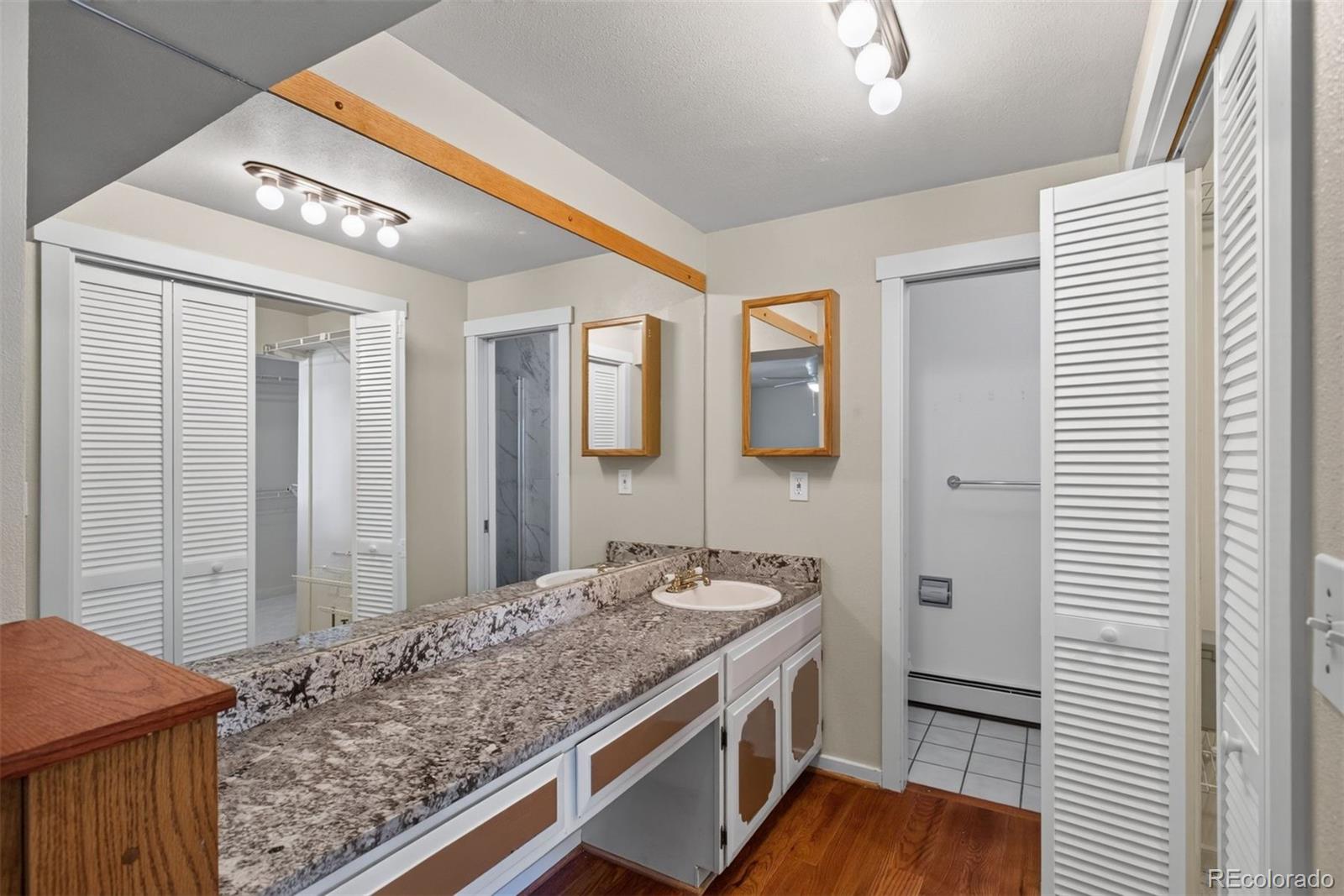 MLS Image #15 for 3576 s ivanhoe street,denver, Colorado