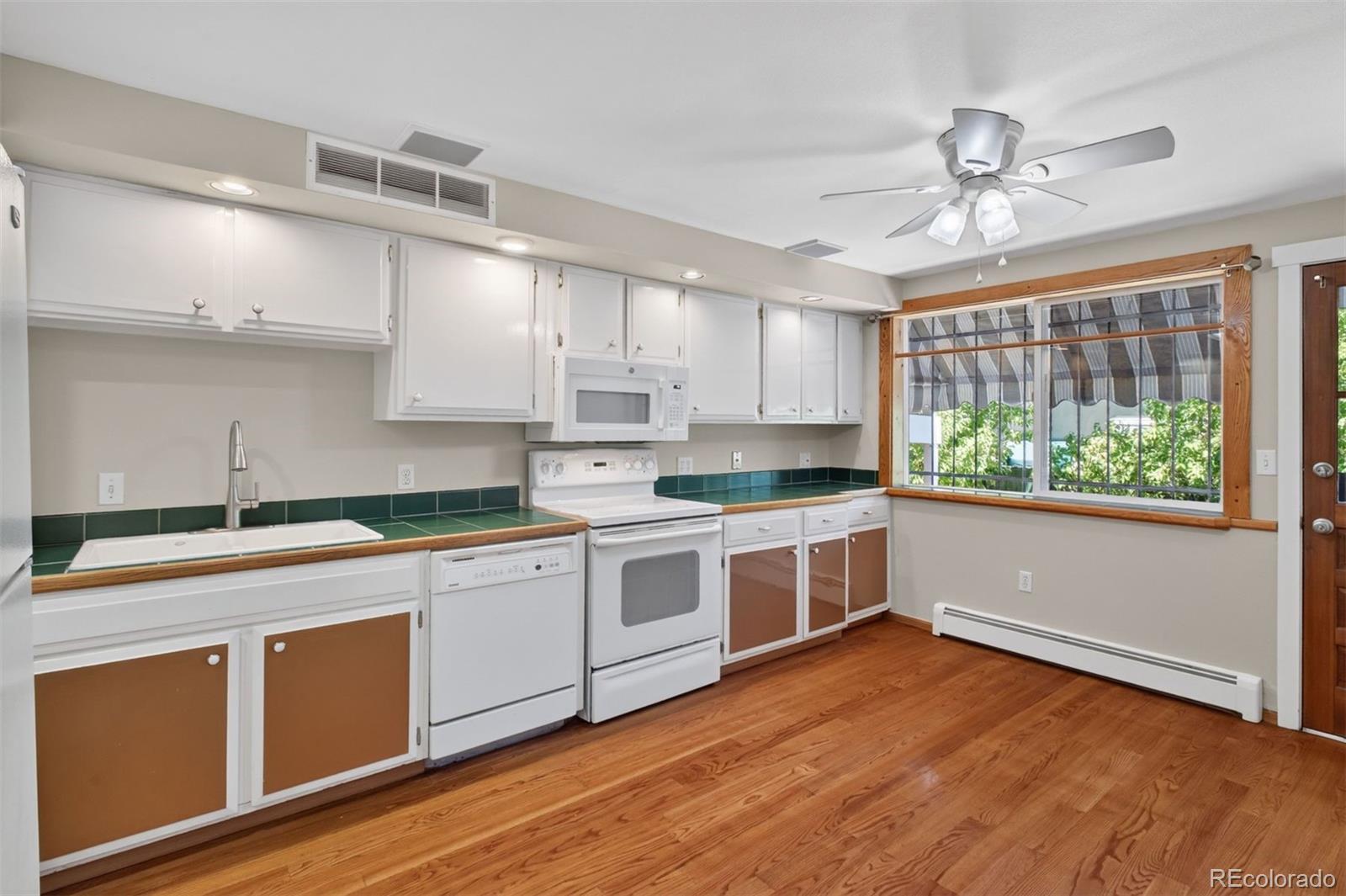 MLS Image #2 for 3576 s ivanhoe street,denver, Colorado