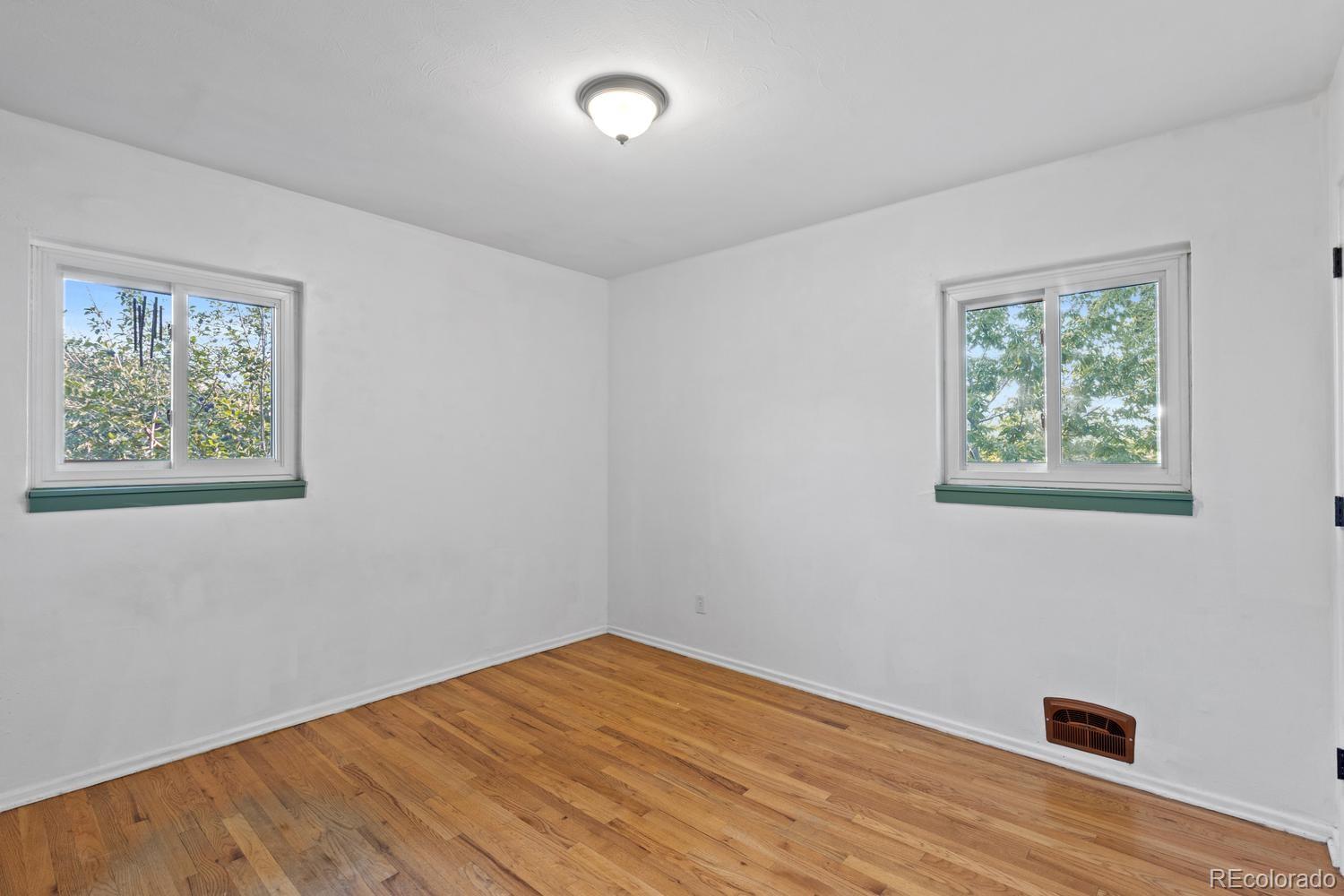 MLS Image #22 for 2933 s quitman street,denver, Colorado