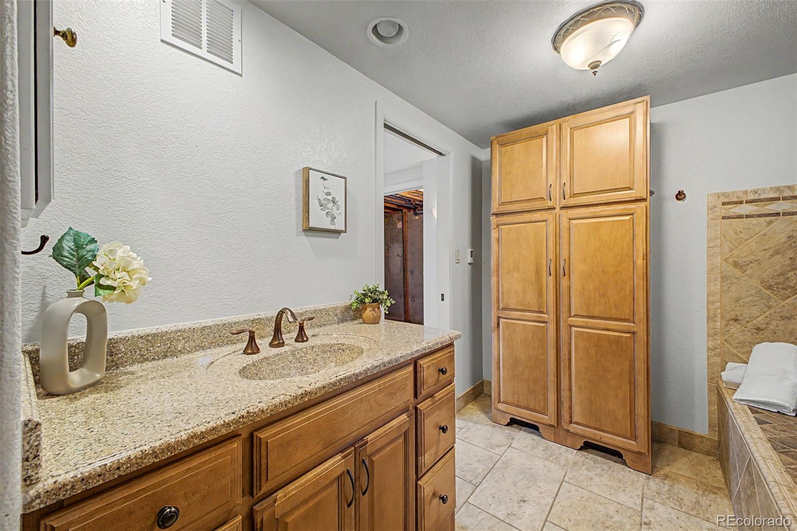 MLS Image #15 for 220  flint way,broomfield, Colorado