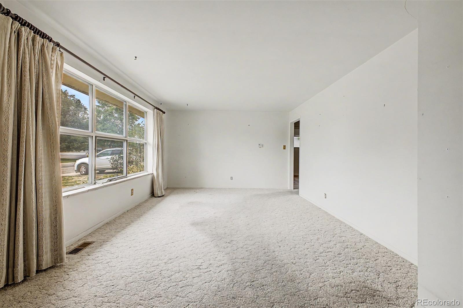 MLS Image #10 for 9921 w 54th avenue,arvada, Colorado