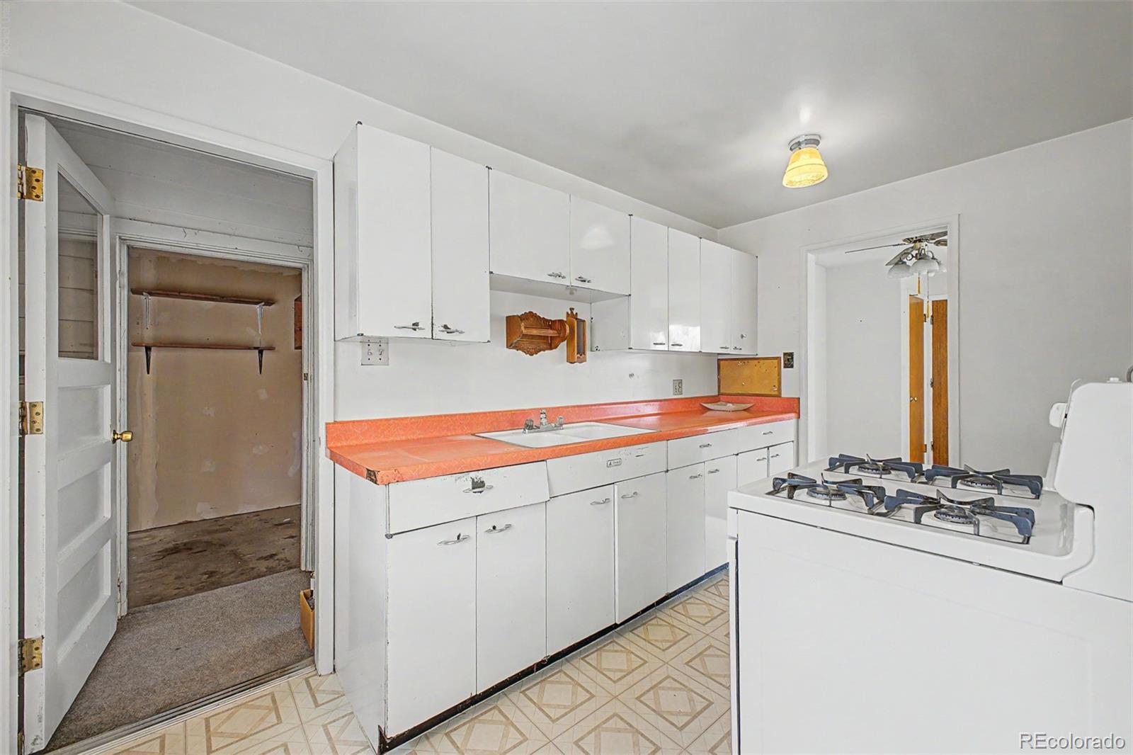MLS Image #13 for 9921 w 54th avenue,arvada, Colorado