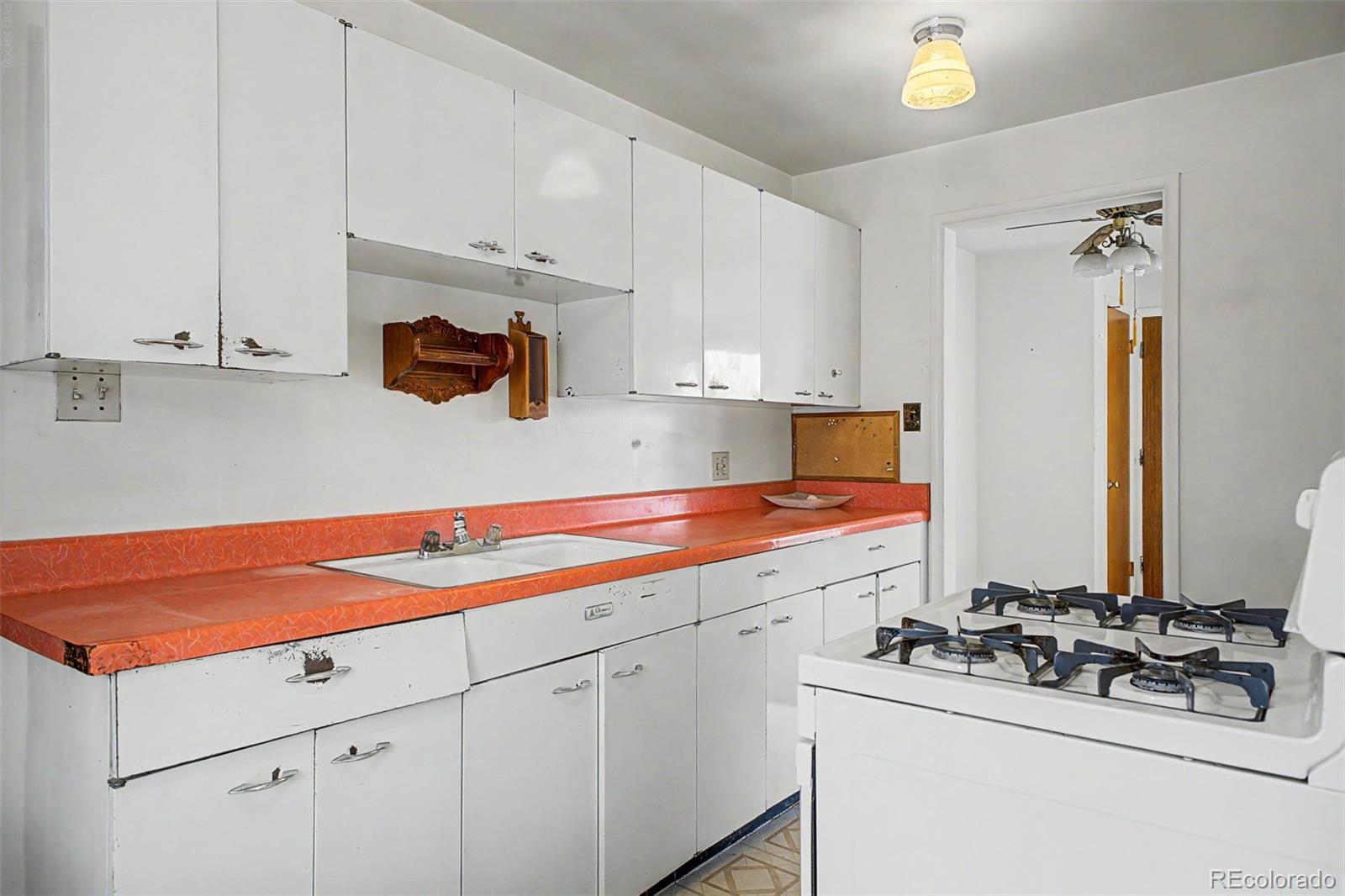 MLS Image #14 for 9921 w 54th avenue,arvada, Colorado