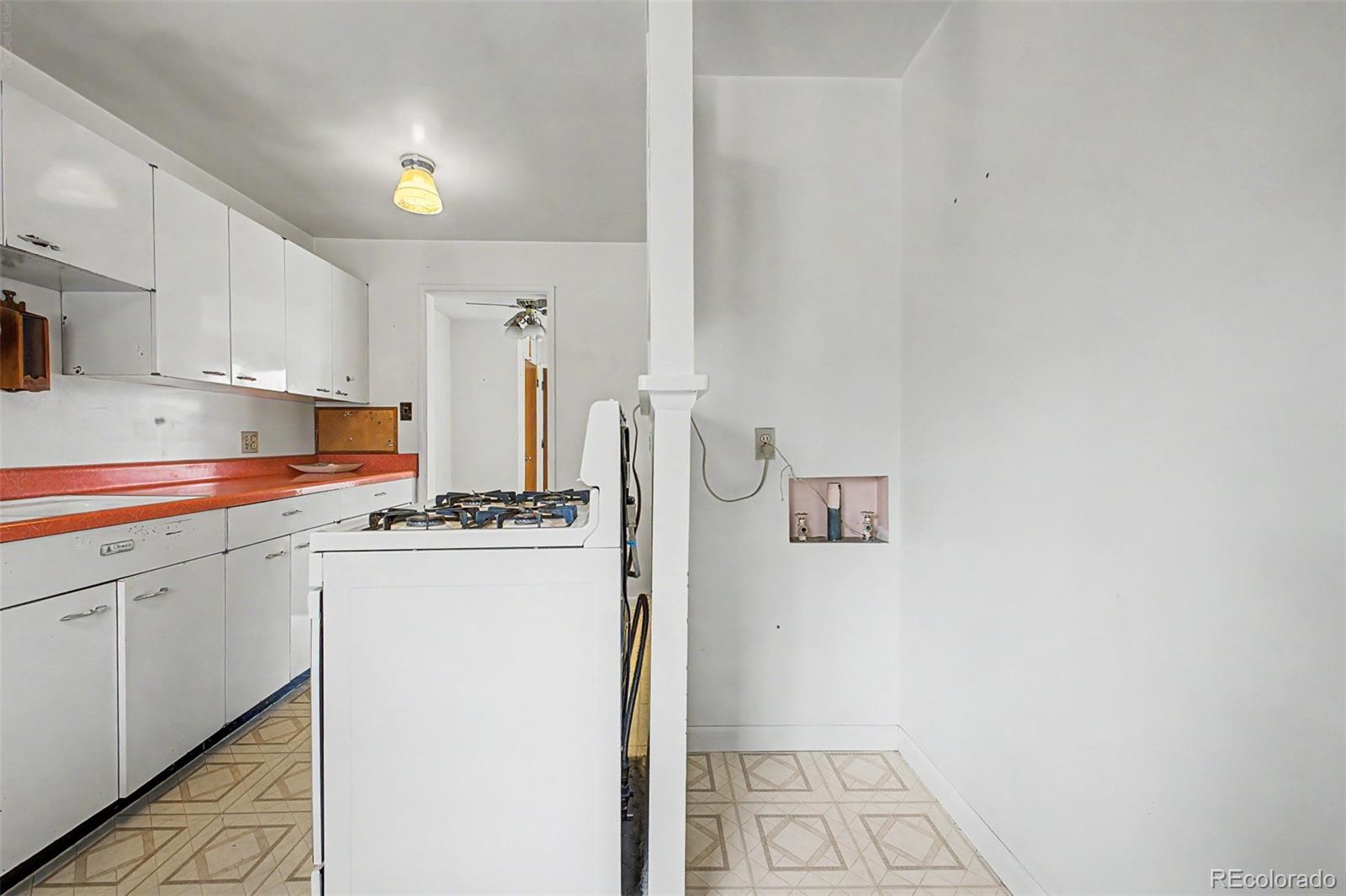 MLS Image #15 for 9921 w 54th avenue,arvada, Colorado