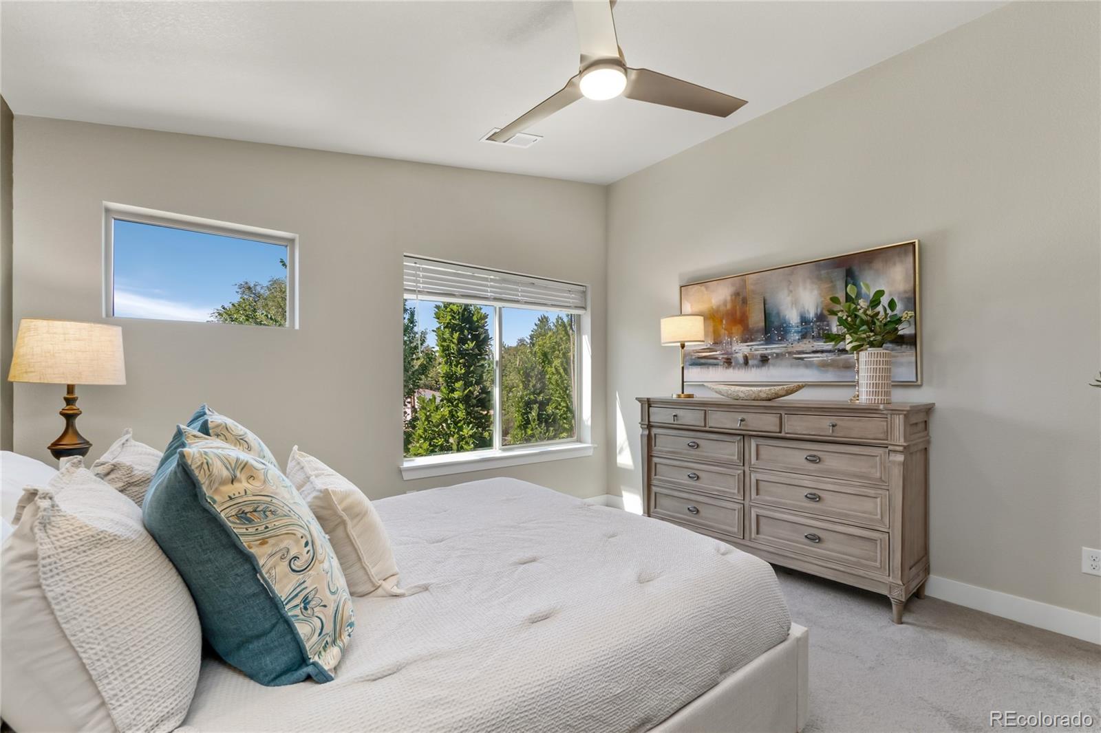 MLS Image #14 for 11377 e 25th avenue,aurora, Colorado