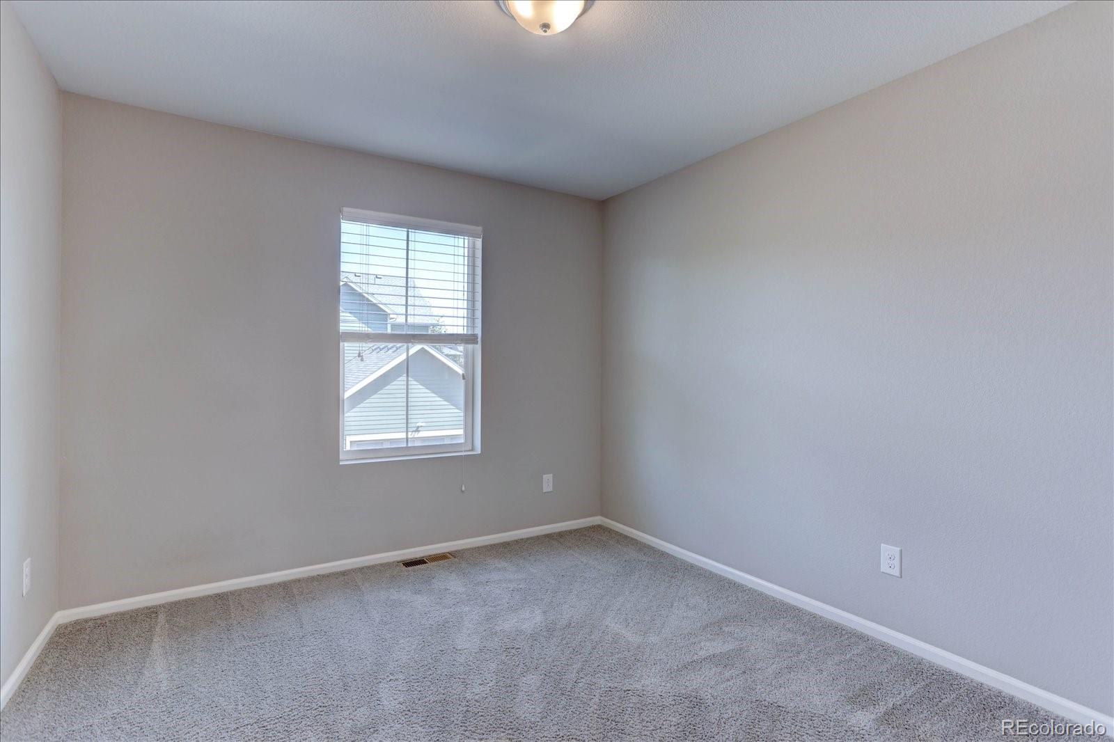 MLS Image #14 for 11279 e 25th drive,aurora, Colorado