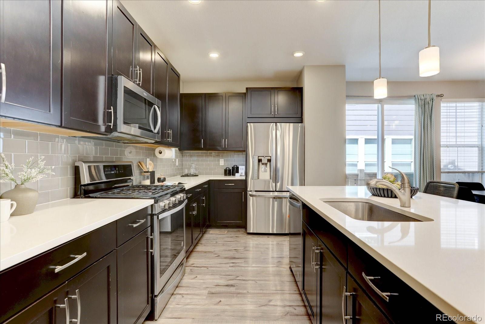 MLS Image #3 for 11279 e 25th drive,aurora, Colorado
