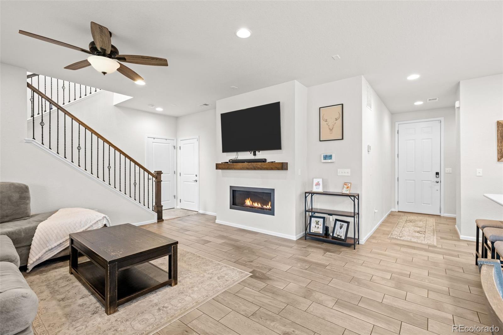 MLS Image #13 for 22250 e mansfield place,aurora, Colorado