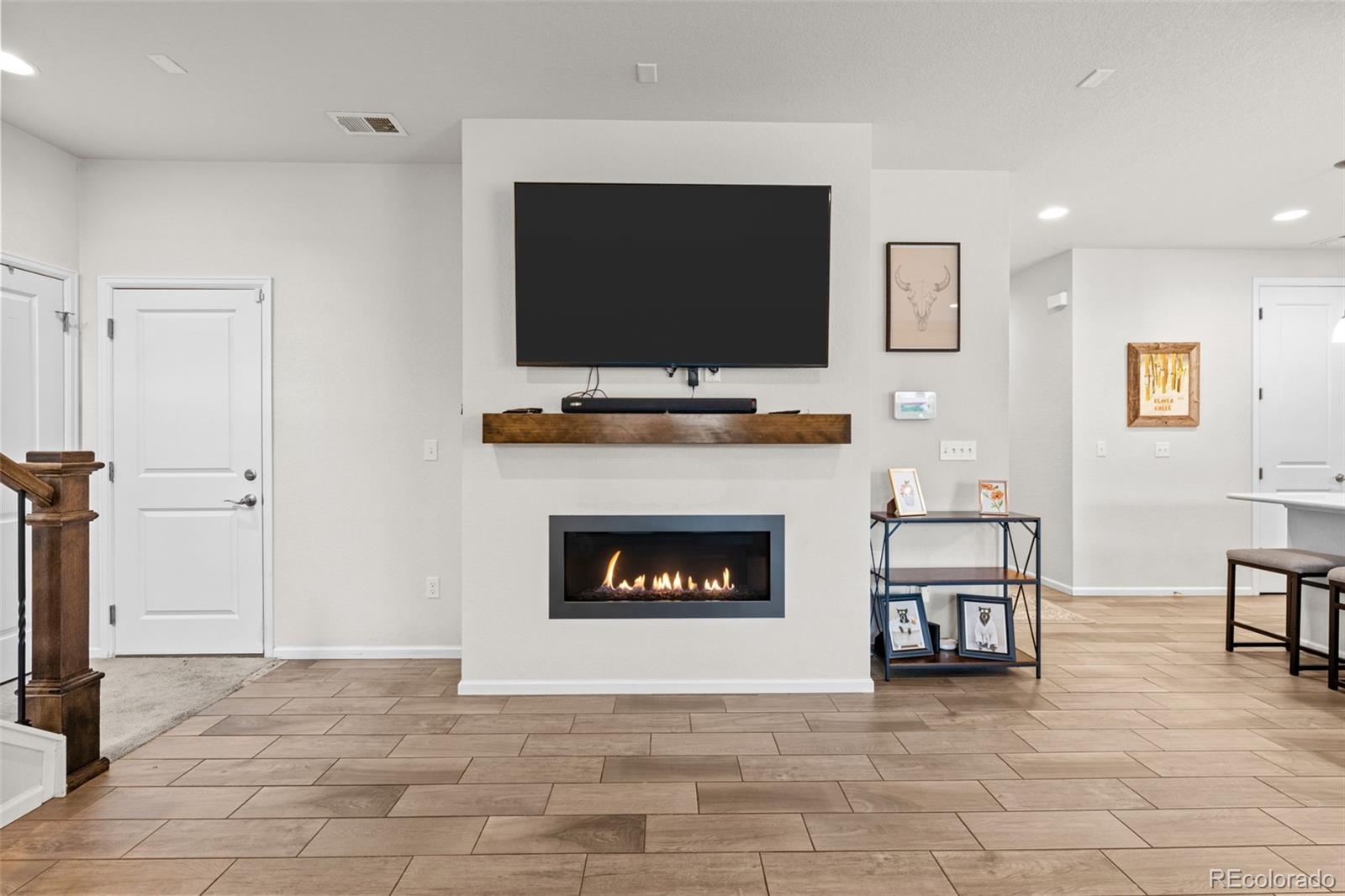 MLS Image #14 for 22250 e mansfield place,aurora, Colorado