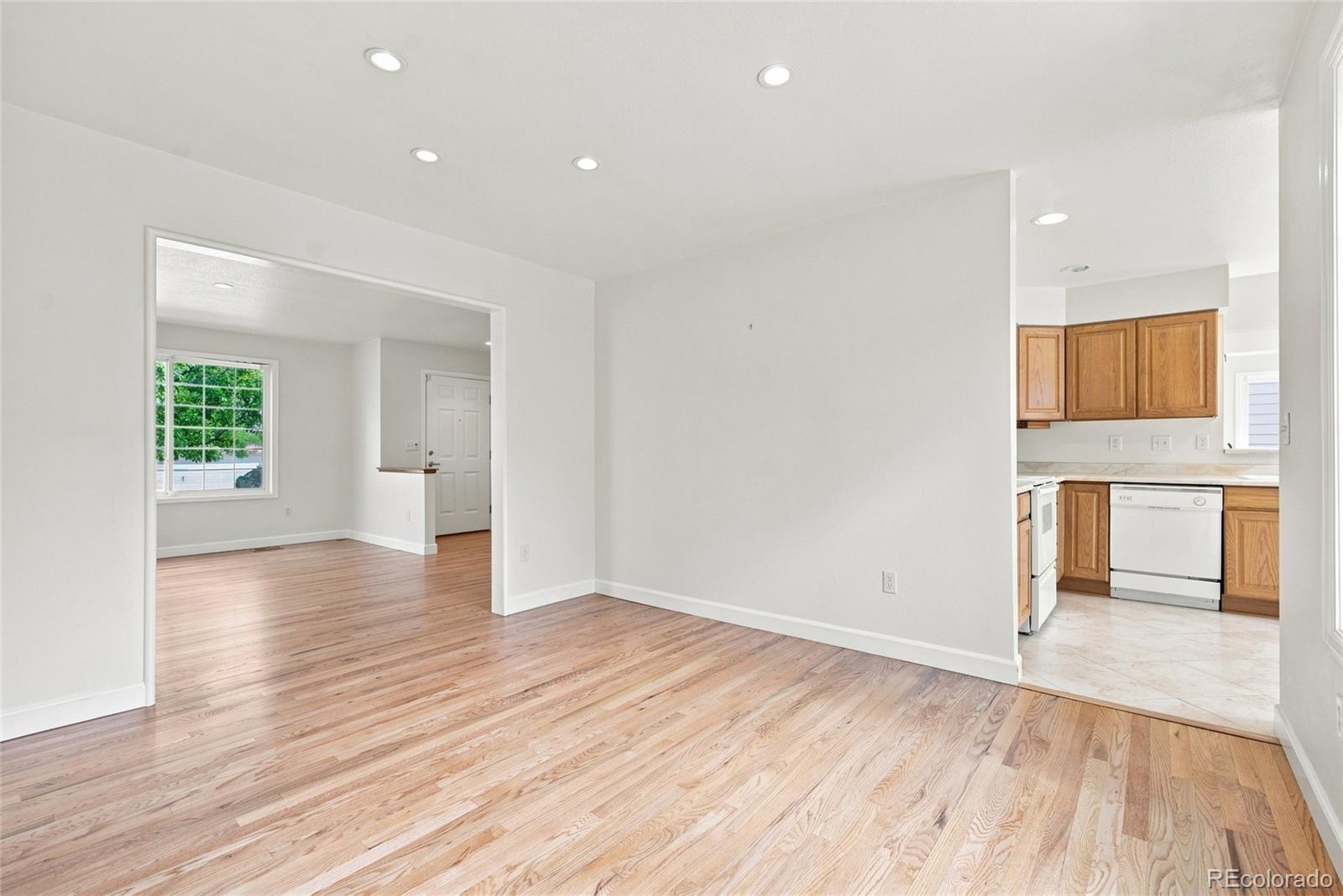 MLS Image #10 for 1849 s ulster street,denver, Colorado
