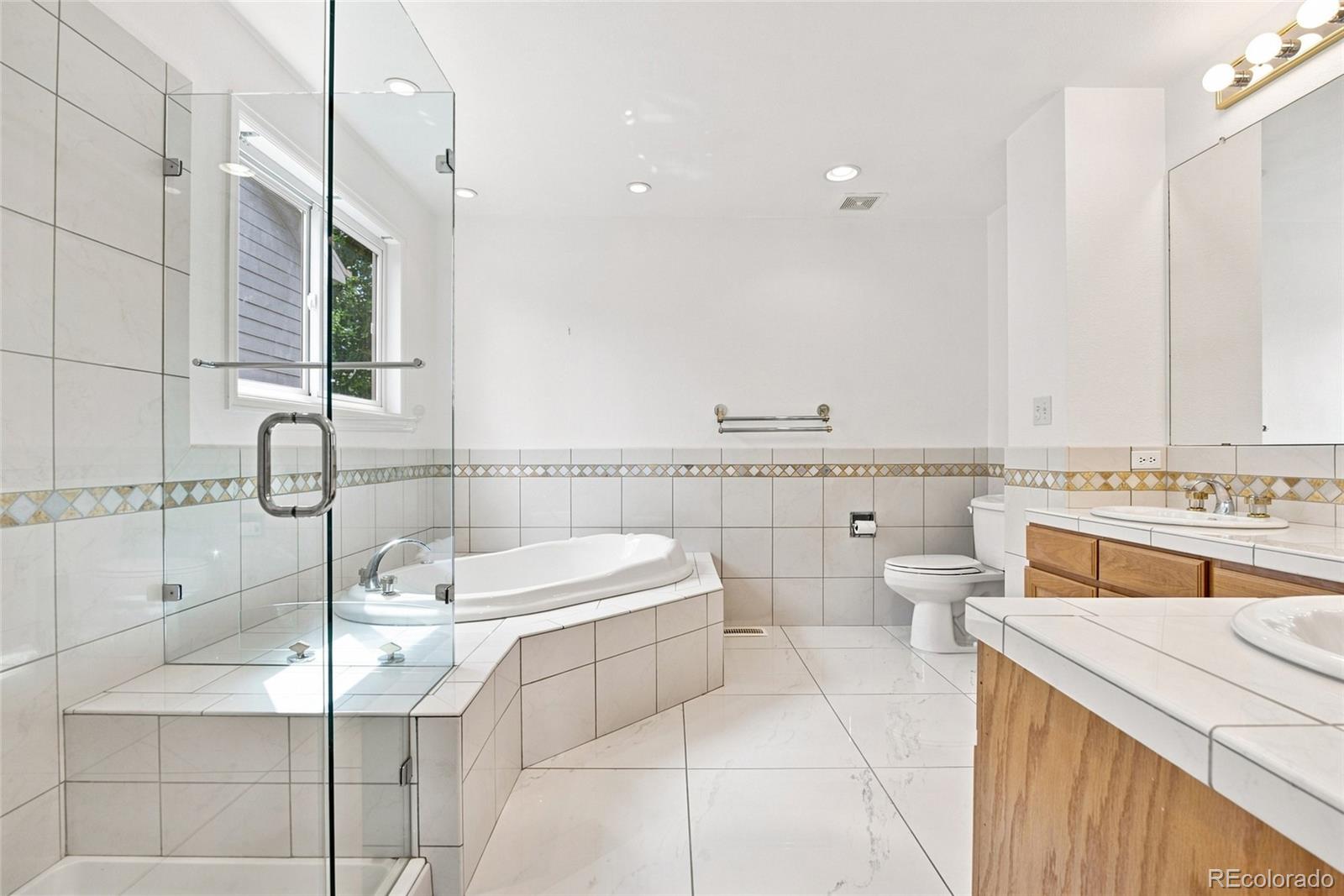 MLS Image #34 for 1849 s ulster street,denver, Colorado