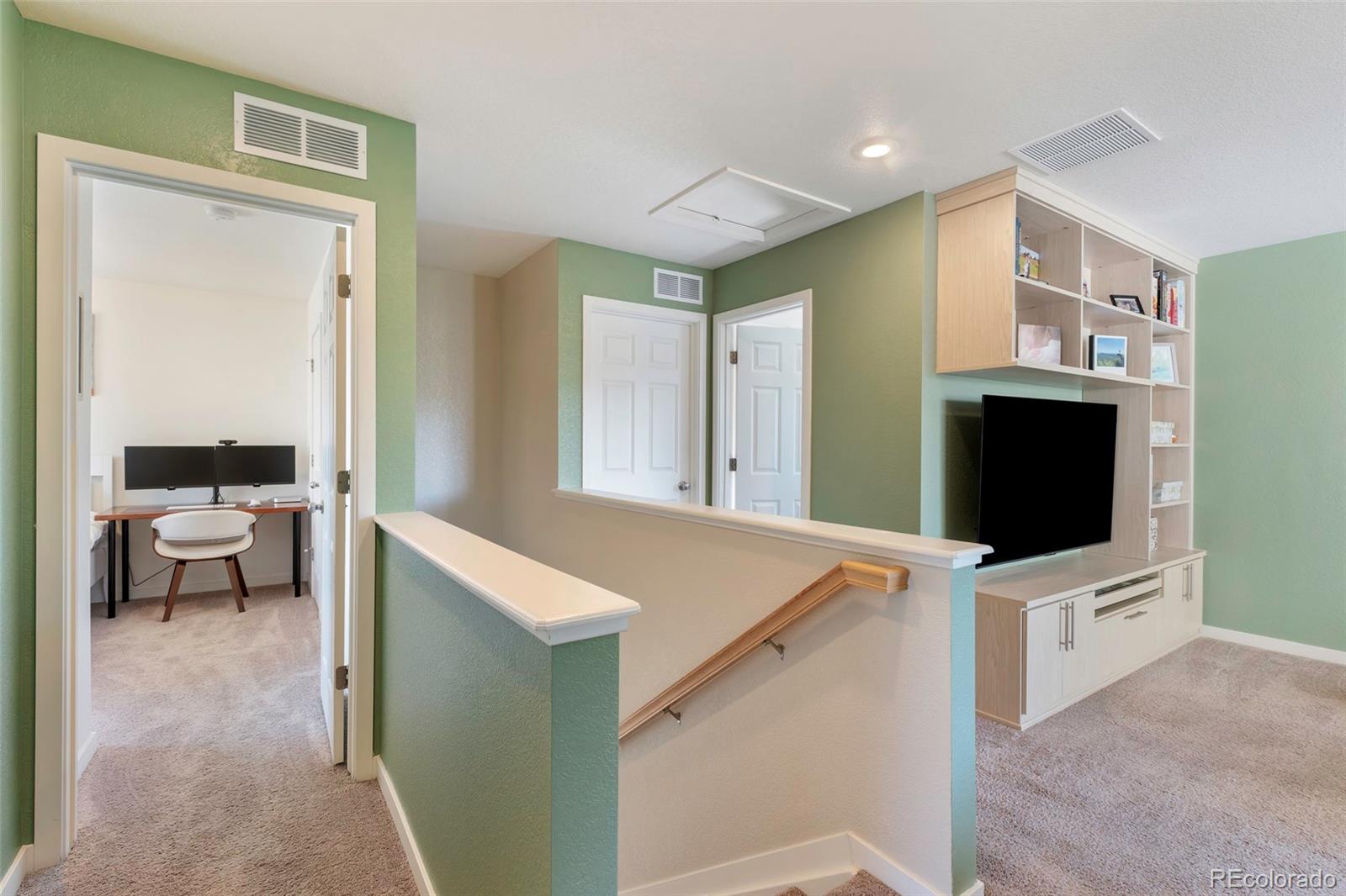 MLS Image #13 for 20016 e 48th place,denver, Colorado