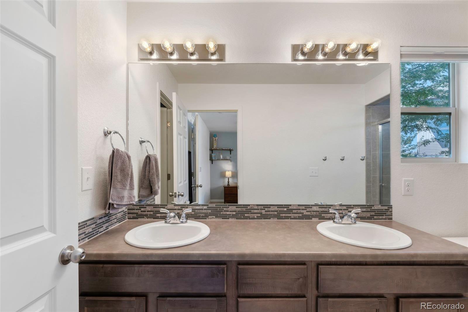 MLS Image #21 for 20016 e 48th place,denver, Colorado