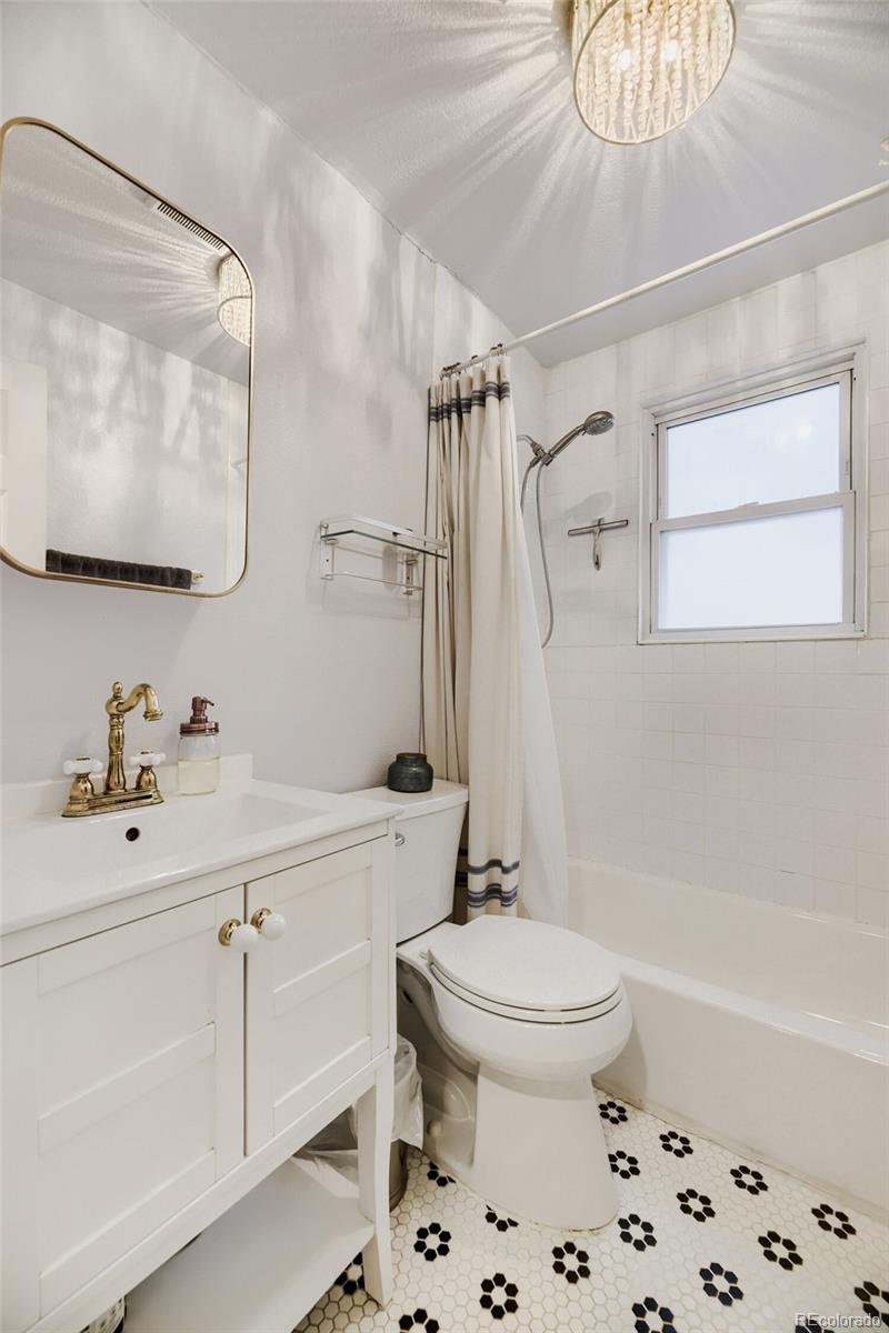 MLS Image #13 for 1247 n stuart street,denver, Colorado