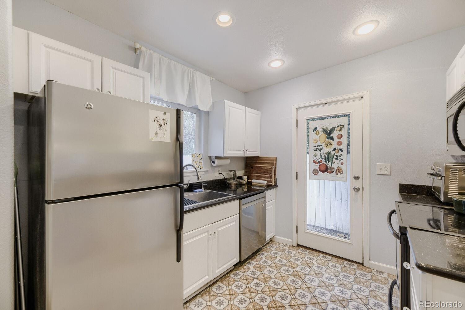 MLS Image #15 for 1247 n stuart street,denver, Colorado