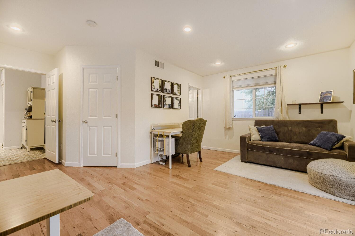 MLS Image #22 for 1247 n stuart street,denver, Colorado