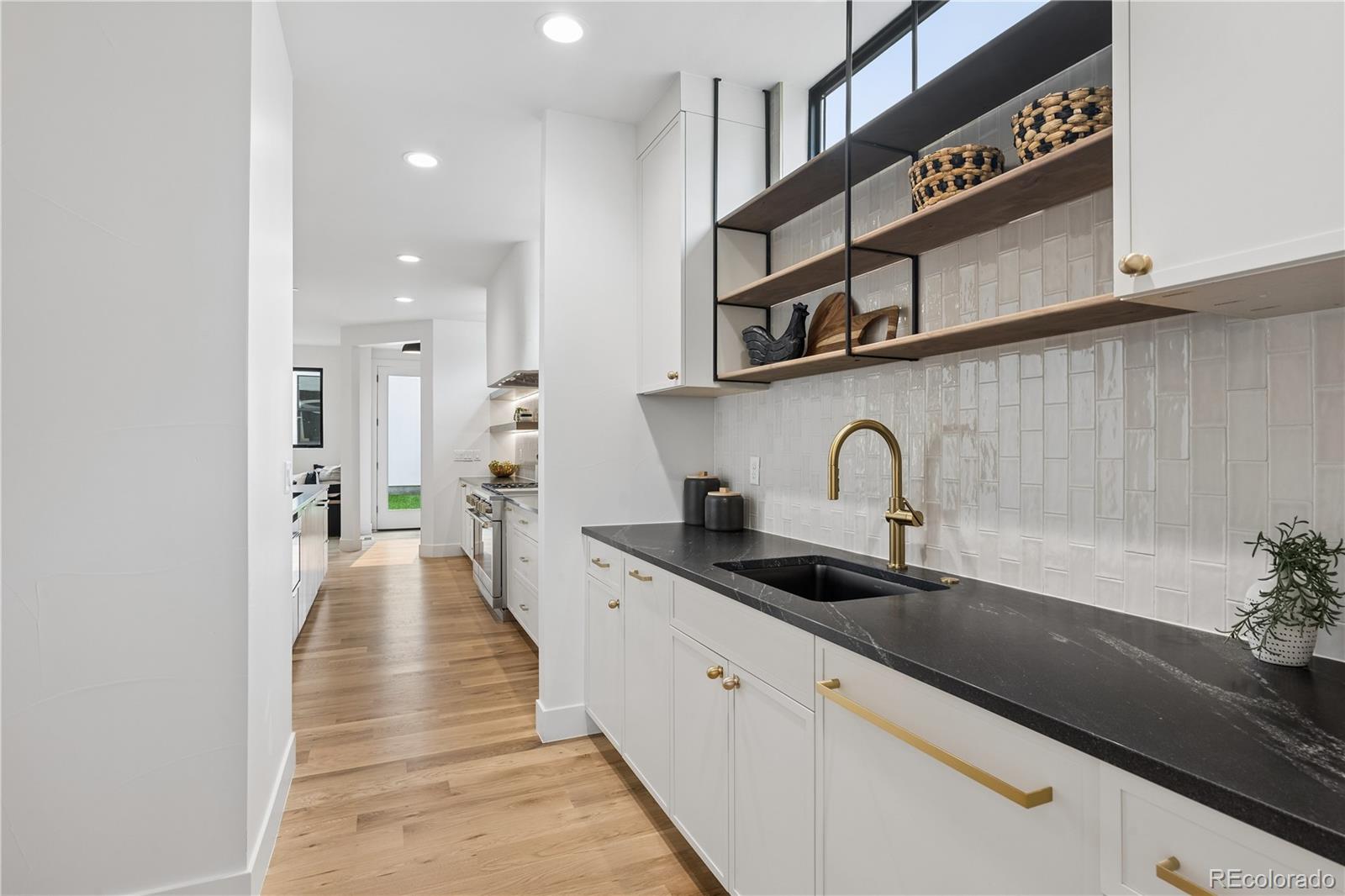 MLS Image #11 for 1680 s madison street,denver, Colorado