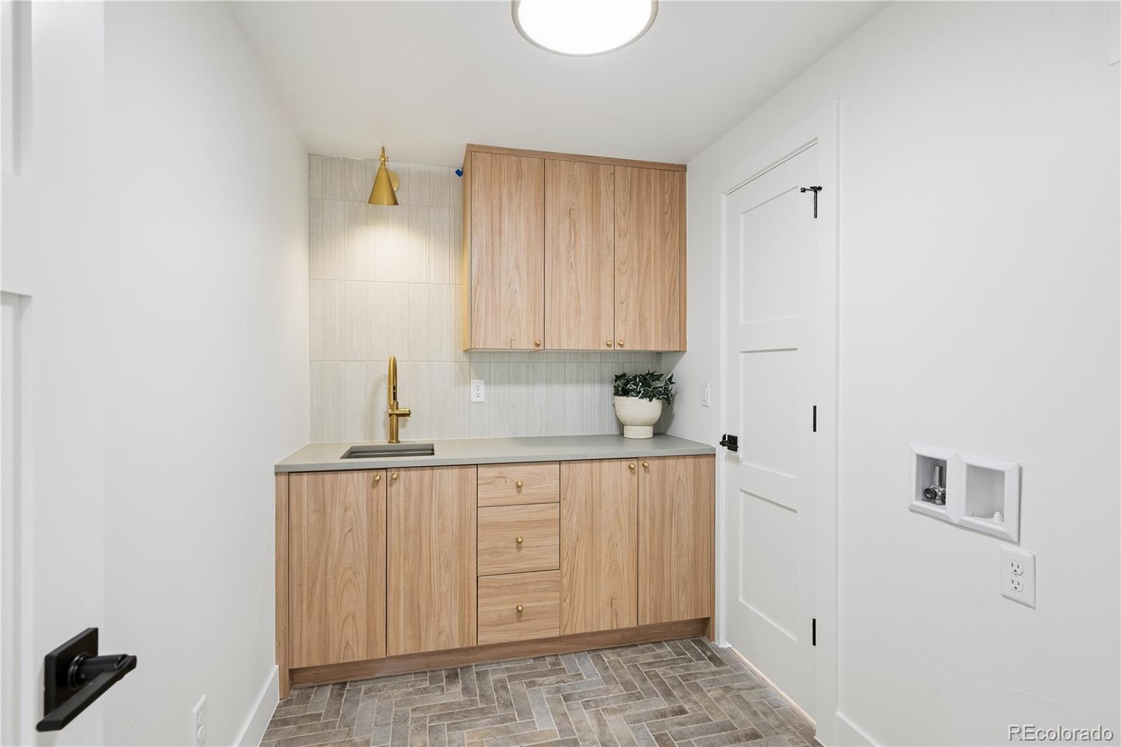 MLS Image #28 for 1680 s madison street,denver, Colorado