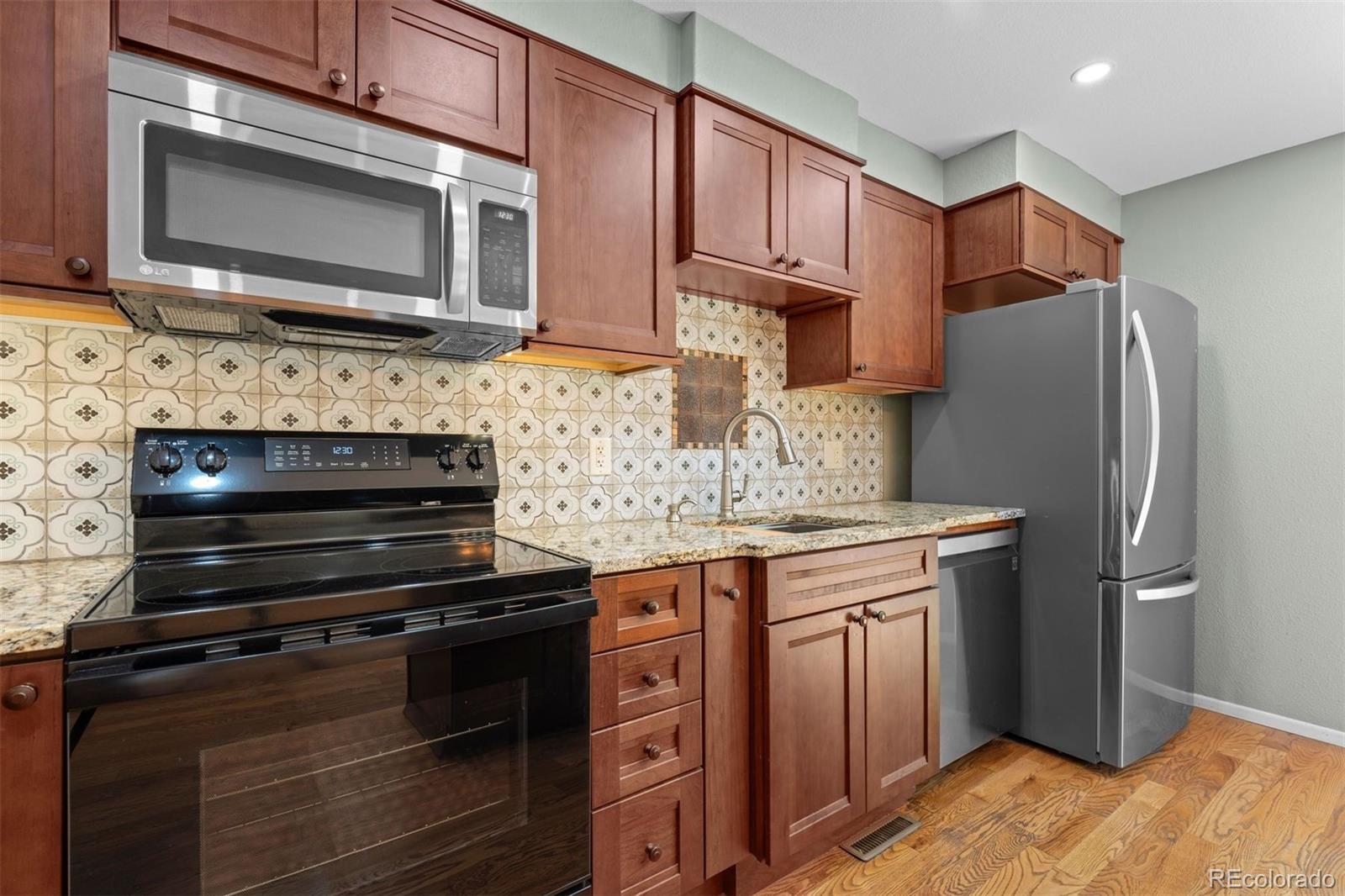 MLS Image #11 for 12662 e bates circle,aurora, Colorado