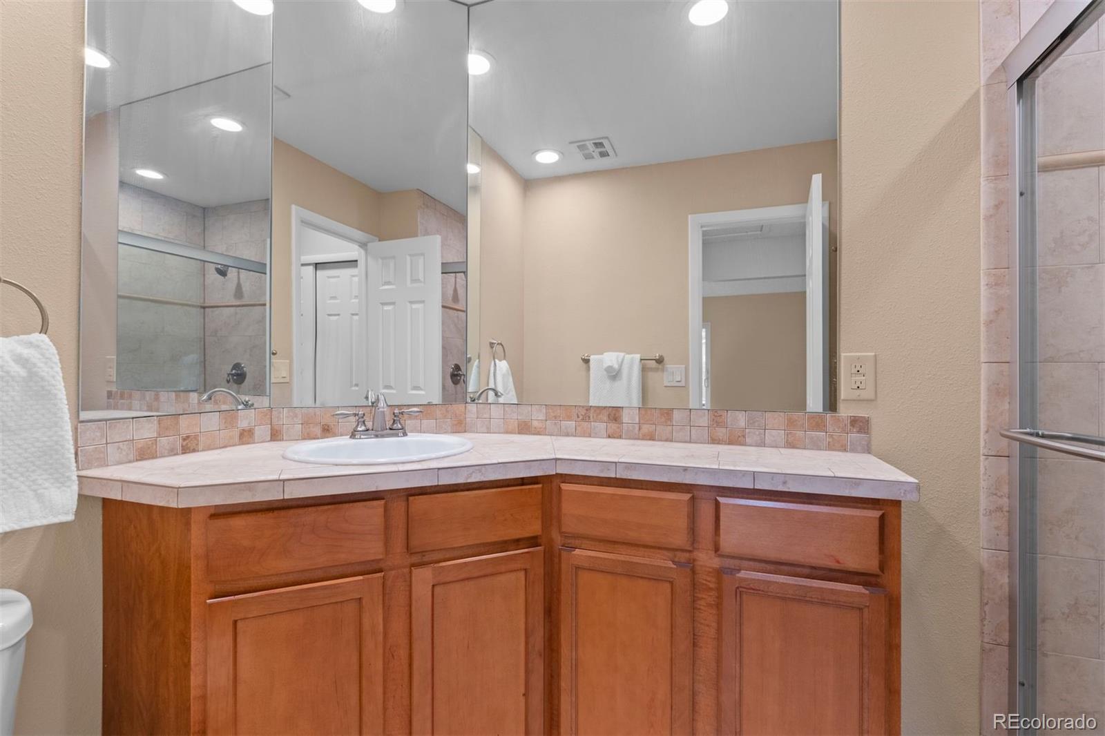 MLS Image #27 for 12662 e bates circle,aurora, Colorado