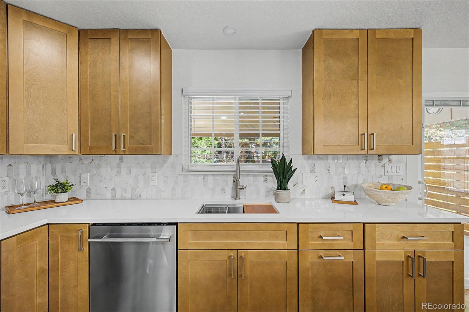 MLS Image #13 for 6423 e long circle,englewood, Colorado