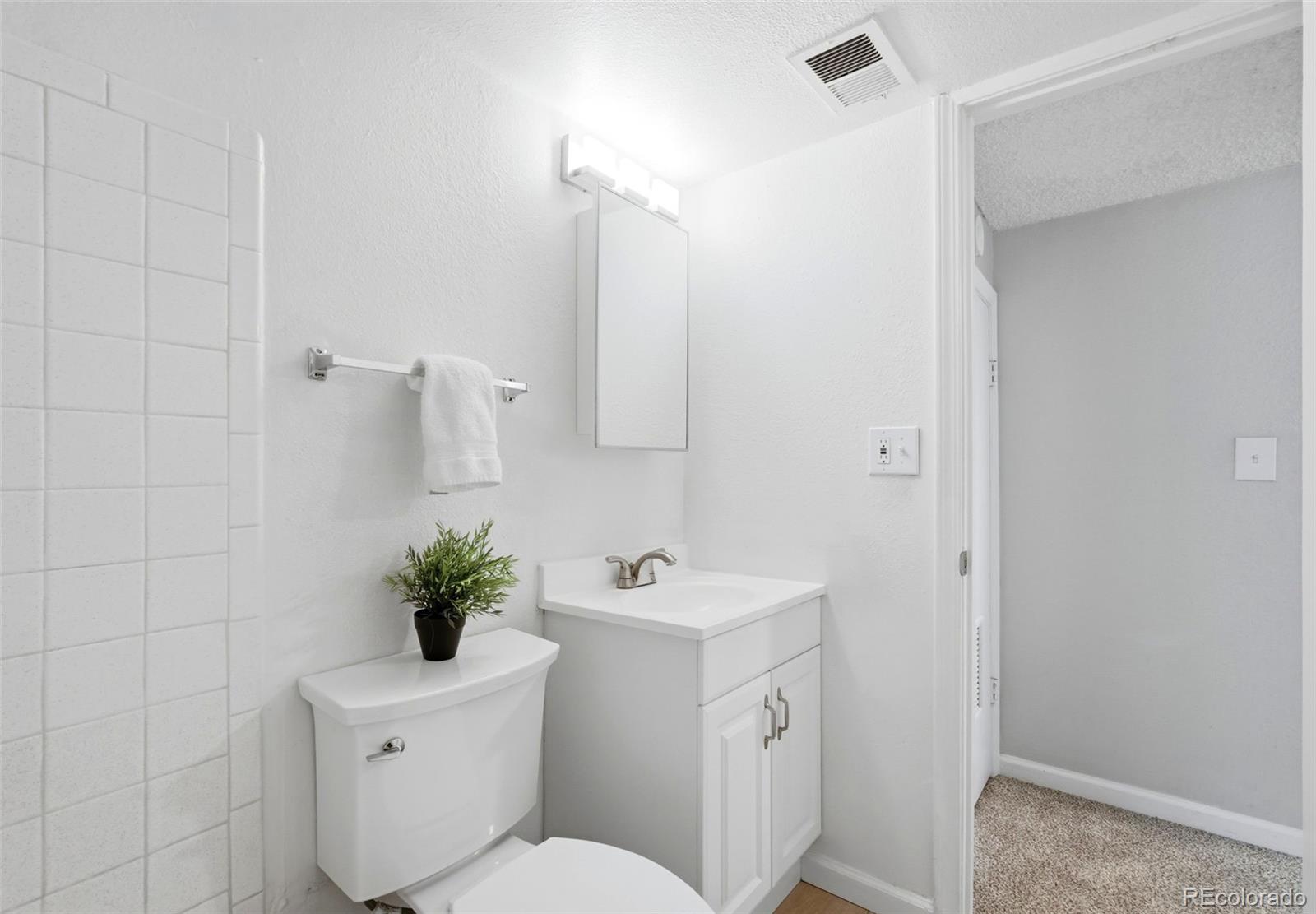 MLS Image #16 for 9310 e girard avenue,denver, Colorado