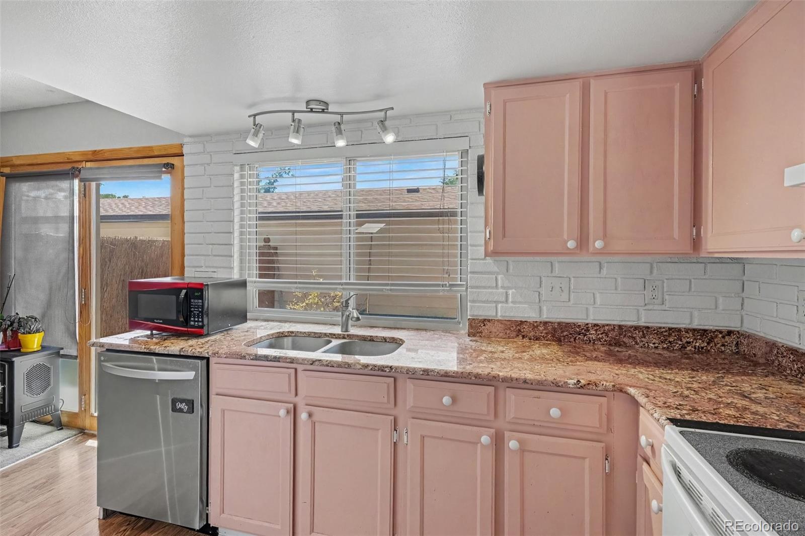 MLS Image #4 for 16036 e ithaca place,aurora, Colorado