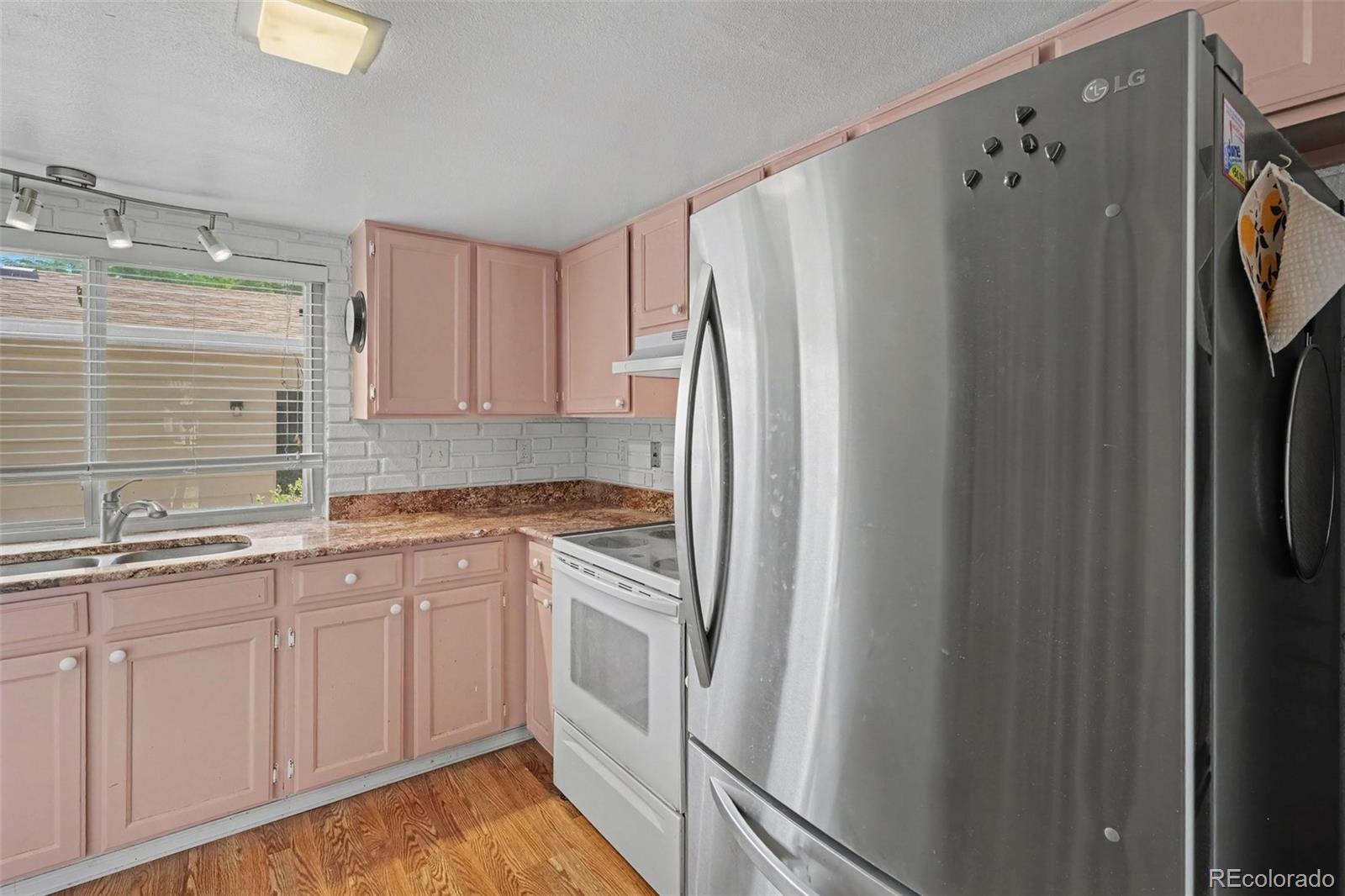 MLS Image #5 for 16036 e ithaca place,aurora, Colorado