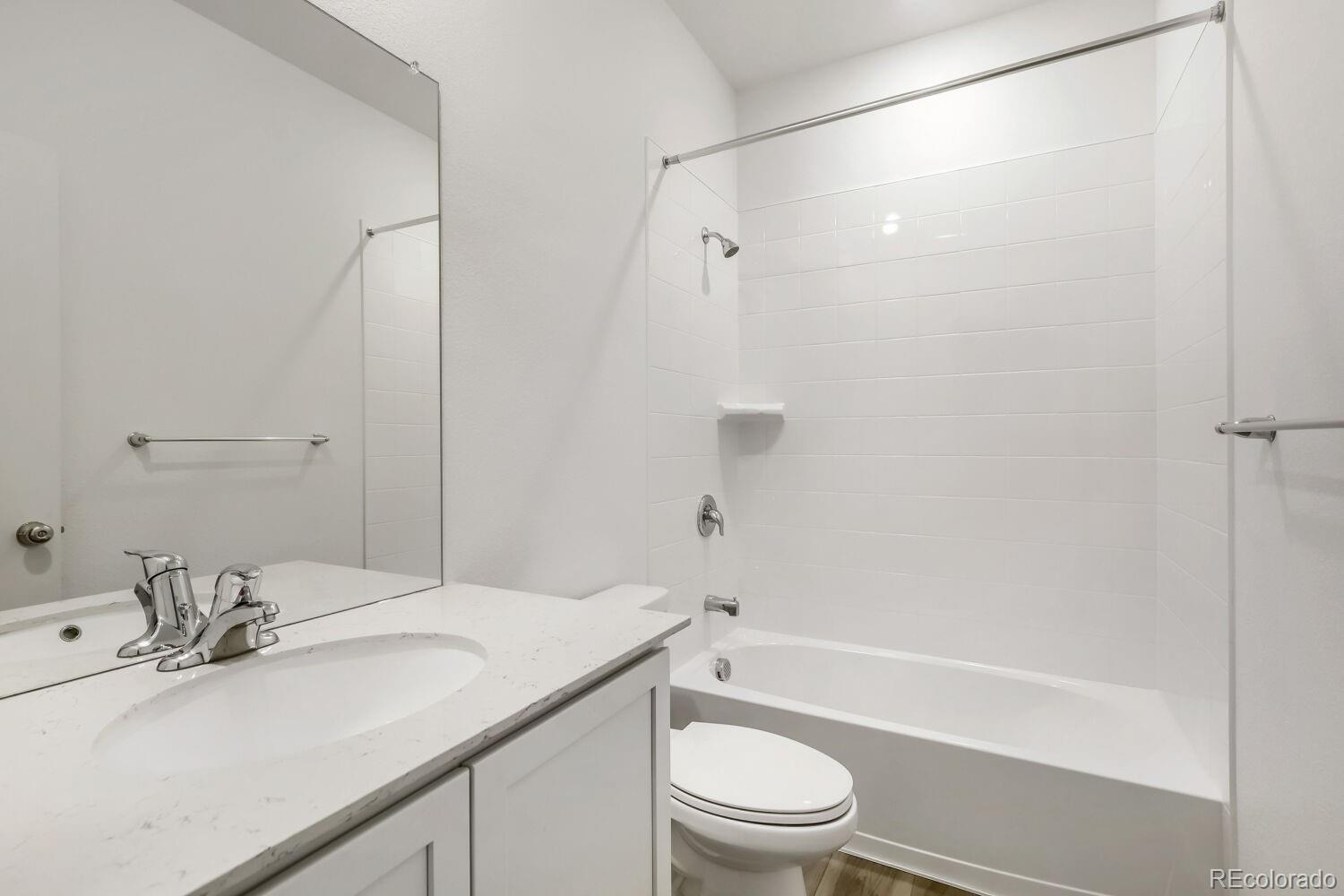 MLS Image #14 for 172  kobe lane,johnstown, Colorado