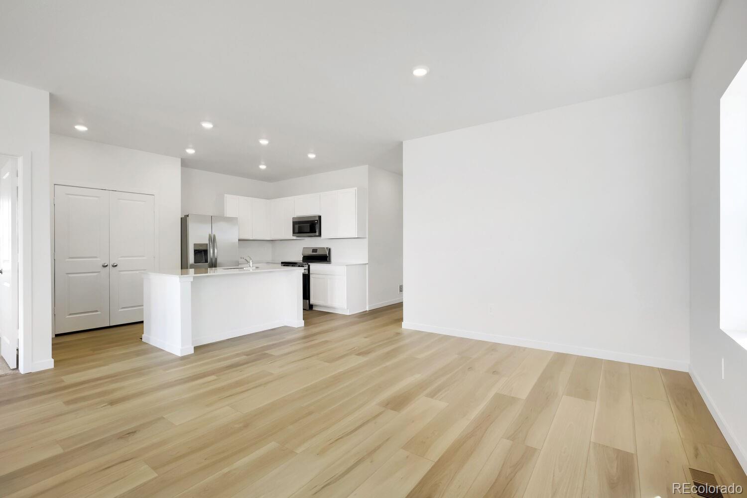 MLS Image #7 for 172  kobe lane,johnstown, Colorado