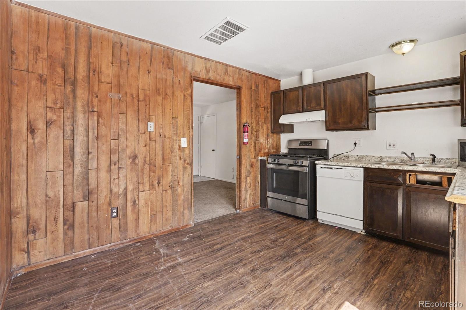 MLS Image #3 for 3034 s laredo circle,aurora, Colorado