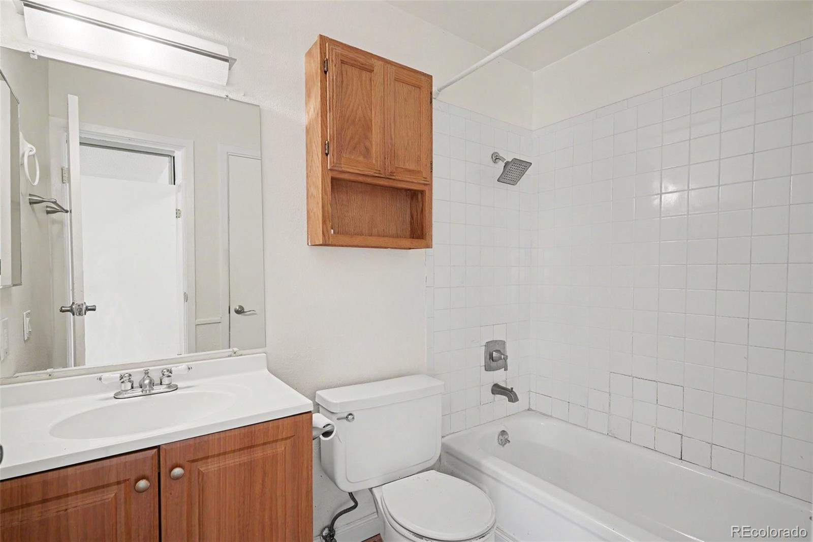 MLS Image #5 for 3772 s mission parkway,aurora, Colorado