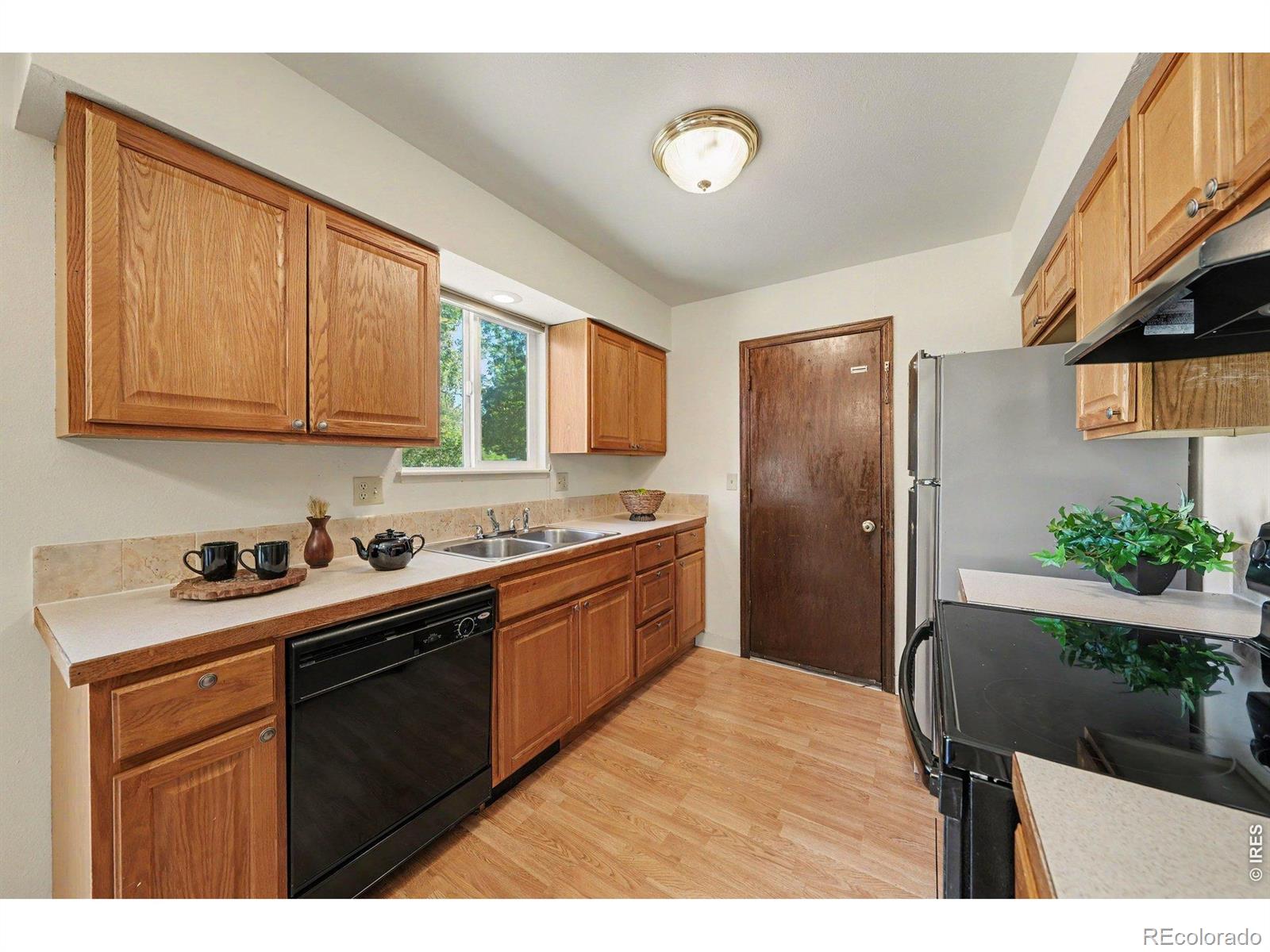 MLS Image #12 for 2012 w stuart street,fort collins, Colorado