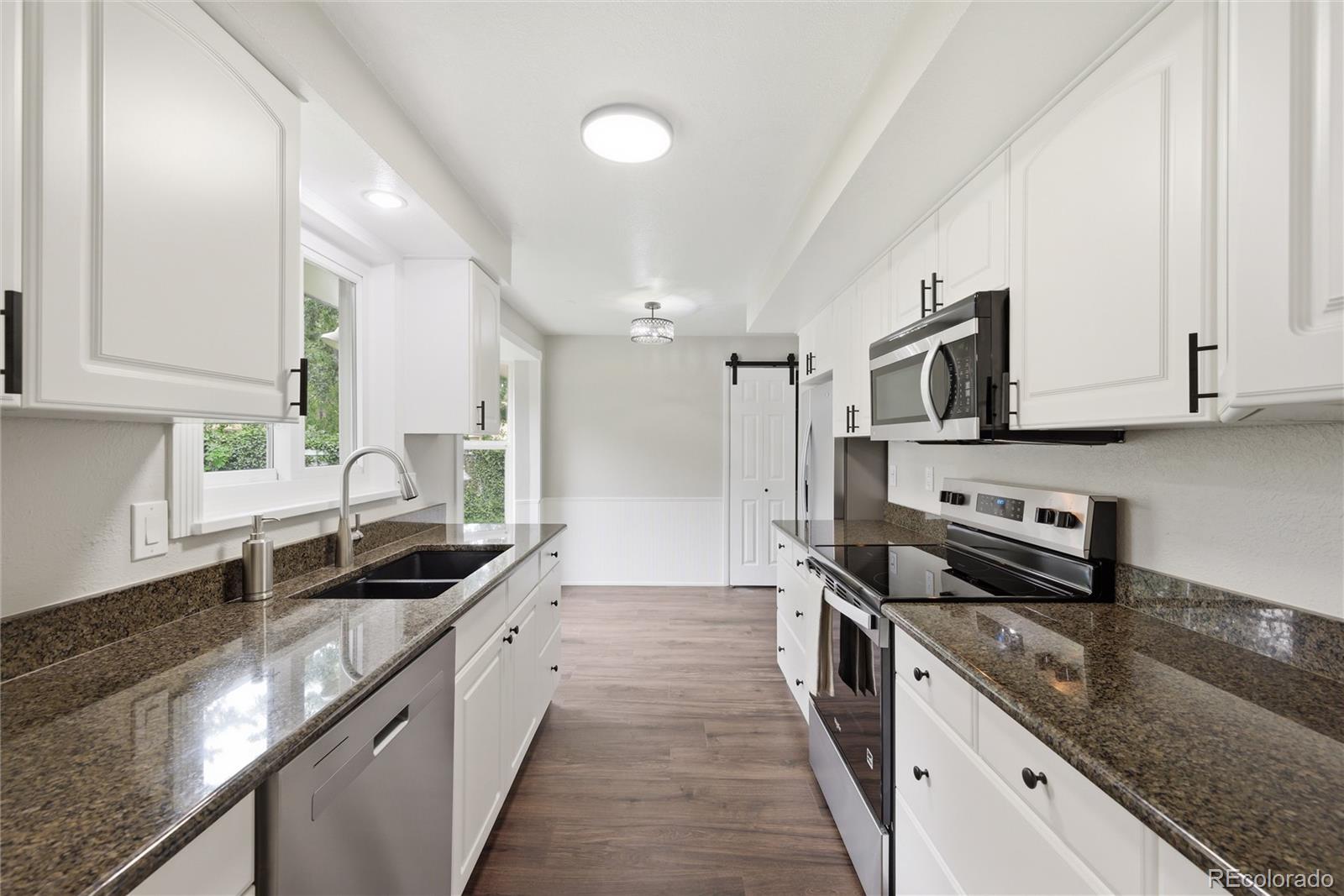 MLS Image #12 for 6902  oak way,arvada, Colorado