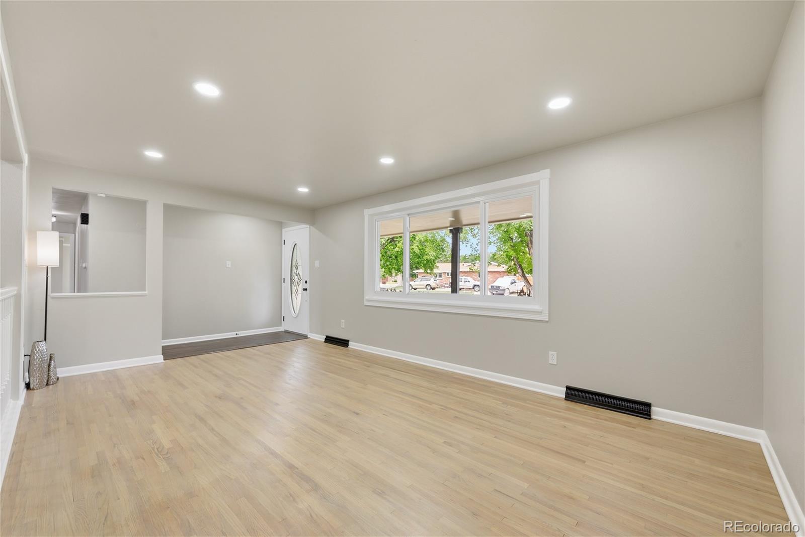 MLS Image #7 for 6902  oak way,arvada, Colorado