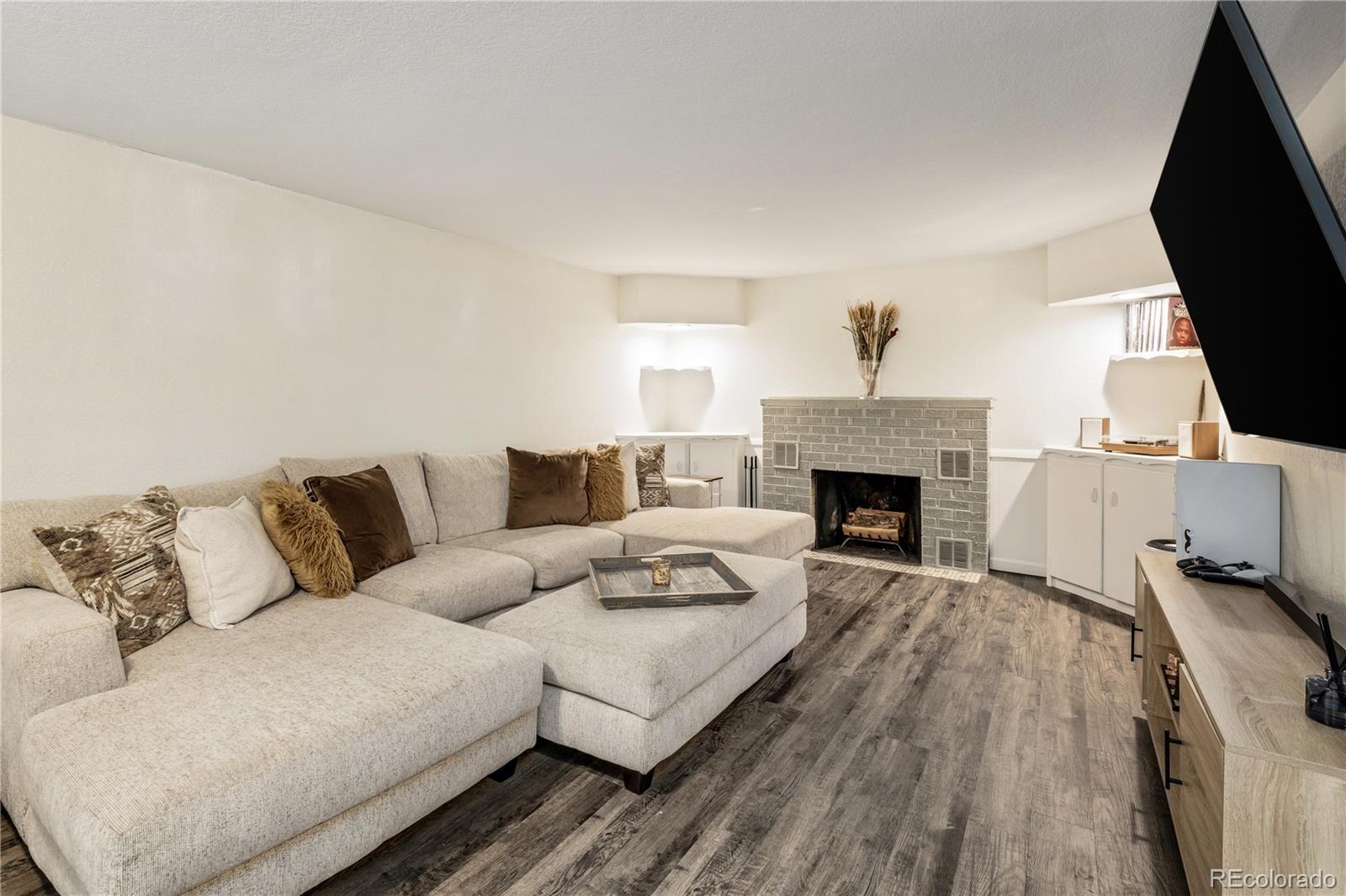 MLS Image #13 for 2615 s raleigh street,denver, Colorado