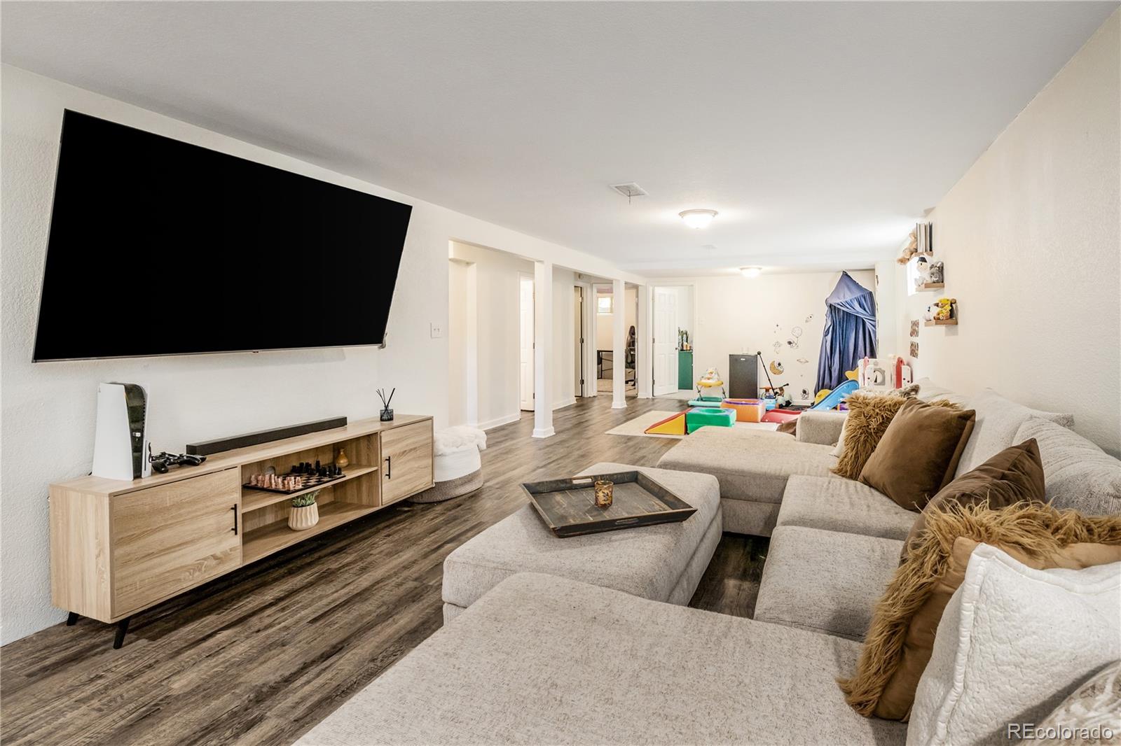 MLS Image #14 for 2615 s raleigh street,denver, Colorado