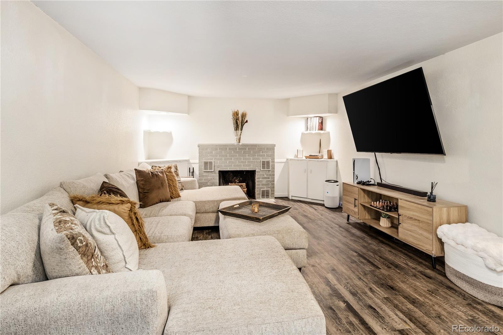 MLS Image #15 for 2615 s raleigh street,denver, Colorado