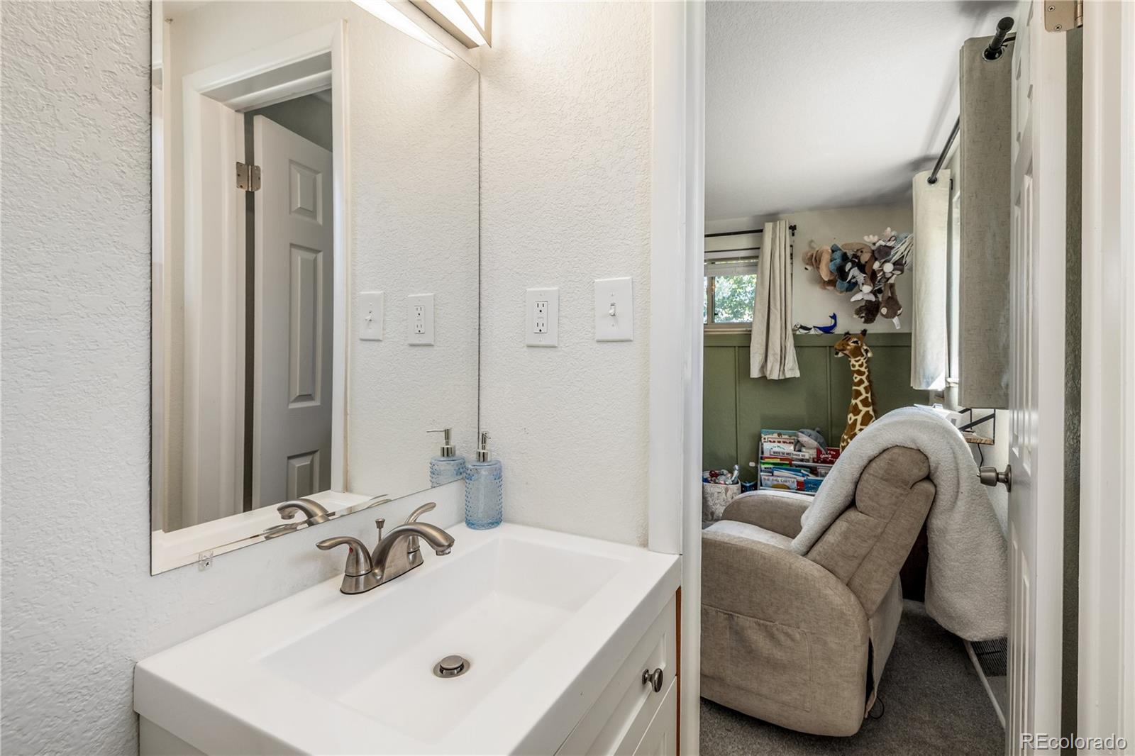 MLS Image #9 for 2615 s raleigh street,denver, Colorado
