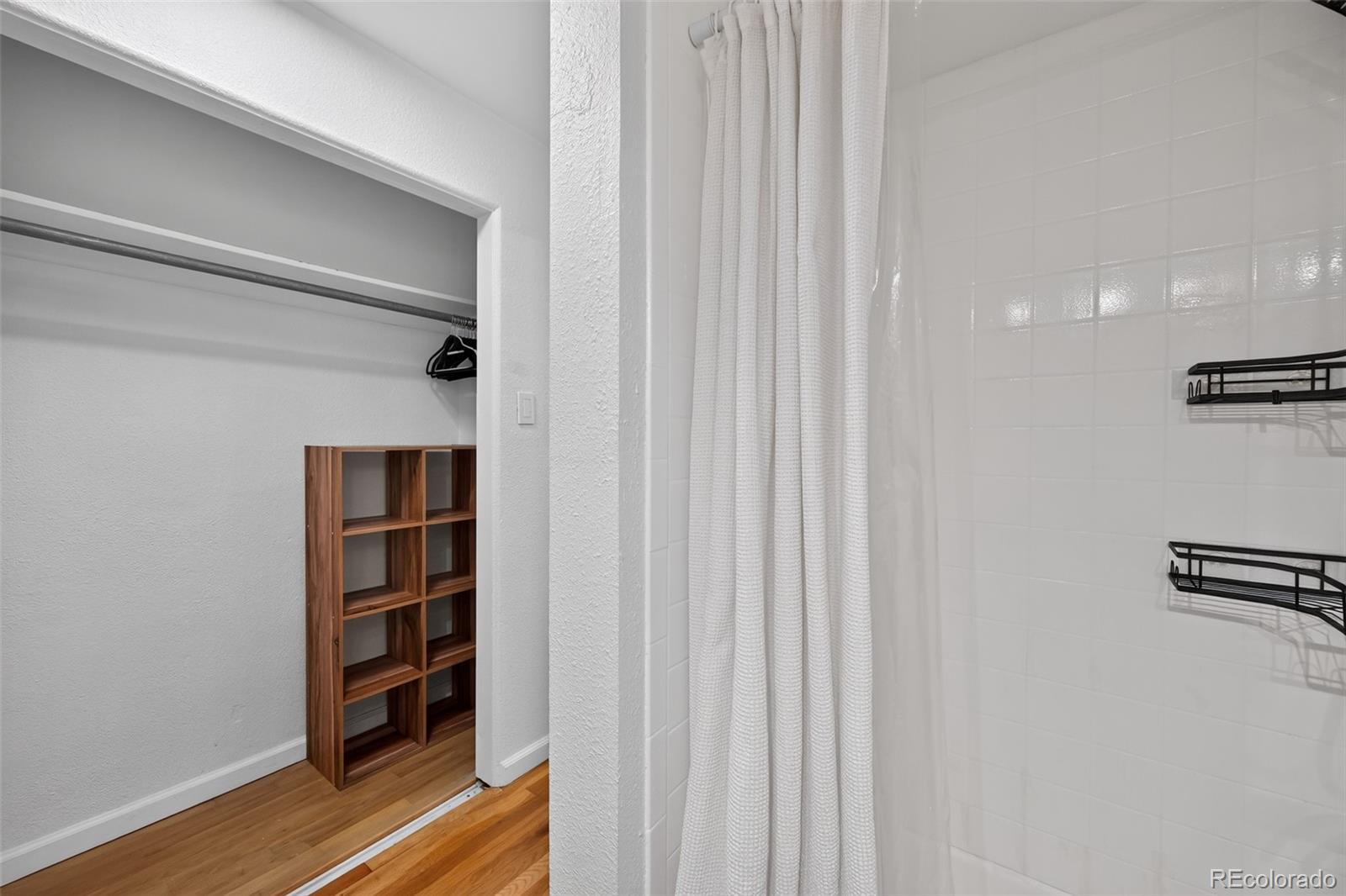 MLS Image #14 for 2480 w caithness place,denver, Colorado