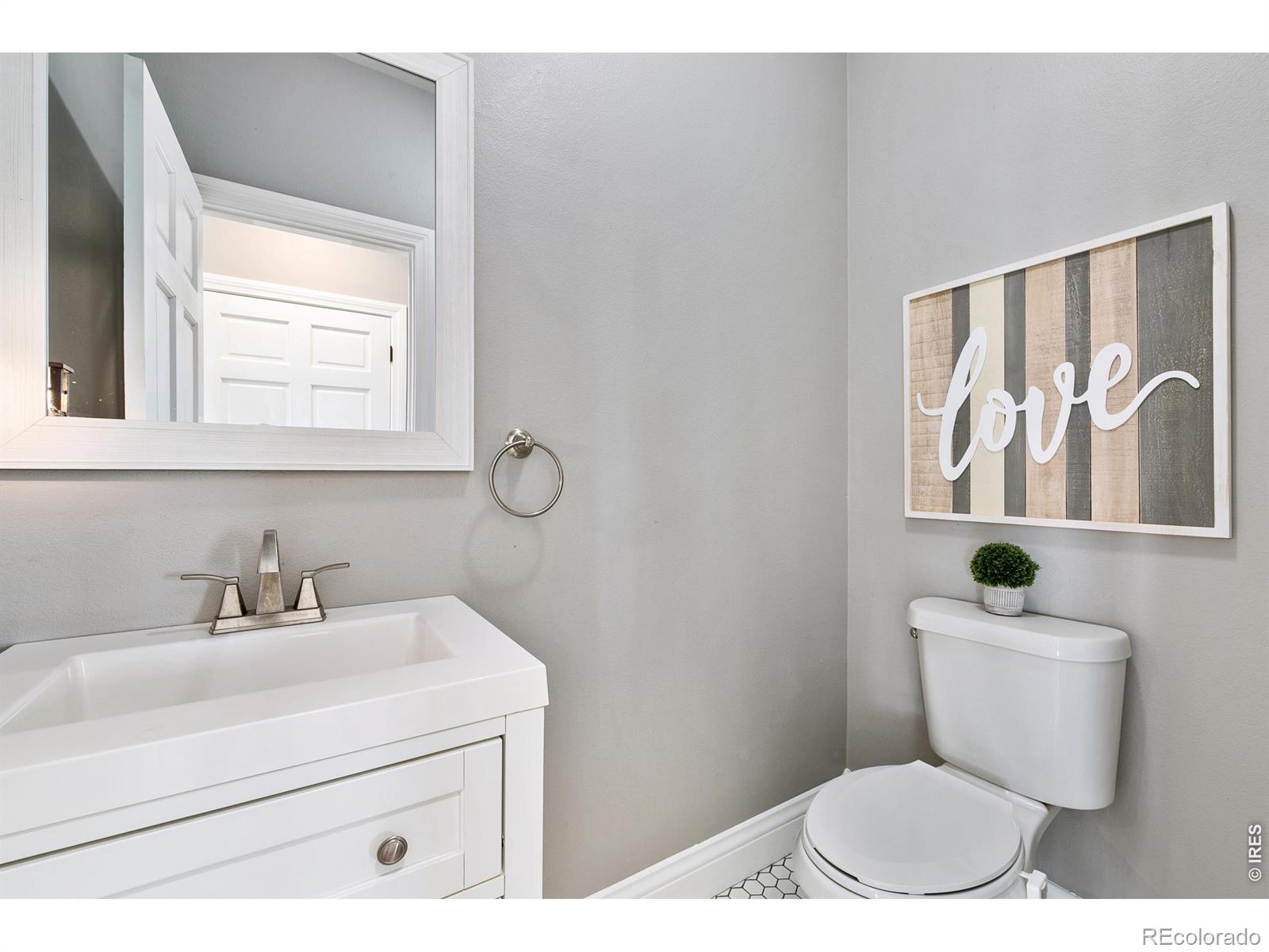 MLS Image #15 for 27195  county road 66 ,gill, Colorado