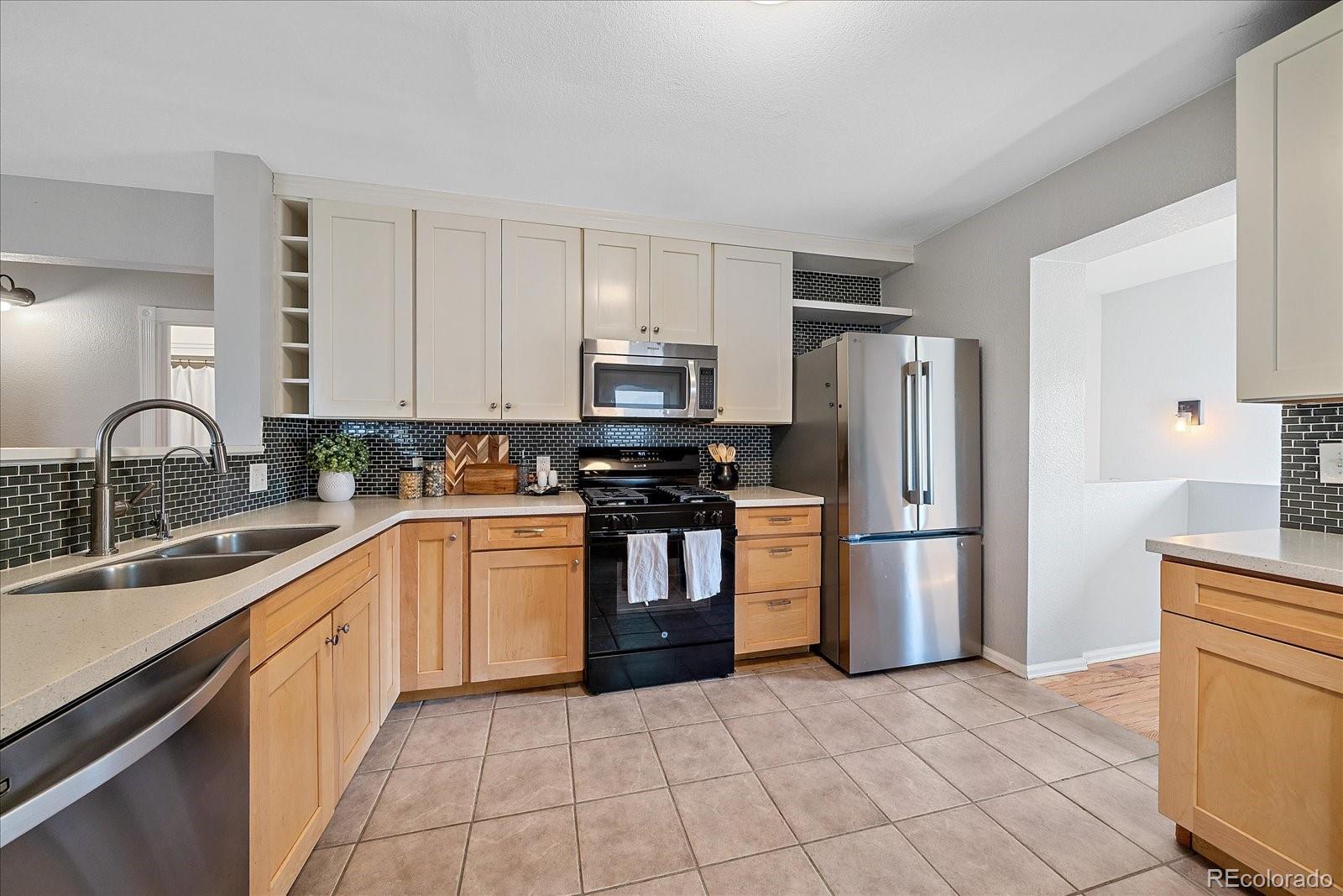 MLS Image #12 for 2920 n race street,denver, Colorado