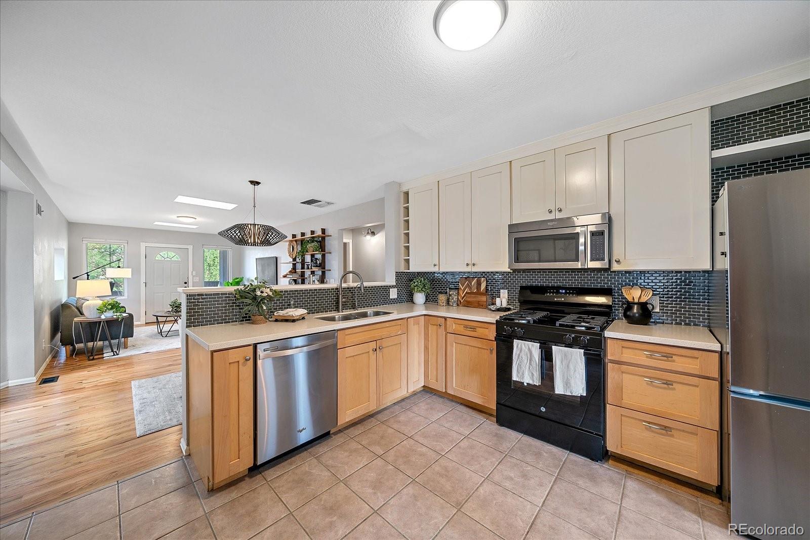 MLS Image #13 for 2920 n race street,denver, Colorado
