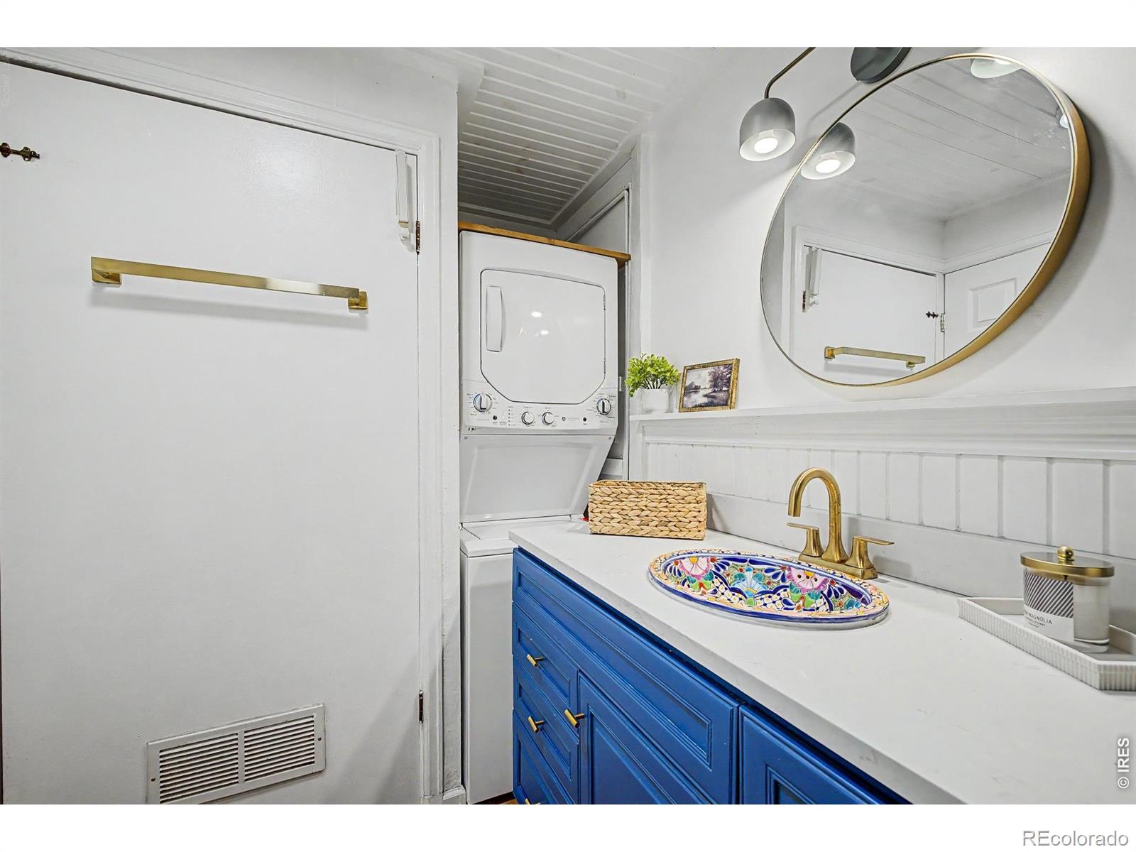MLS Image #12 for 1962 s logan street,denver, Colorado