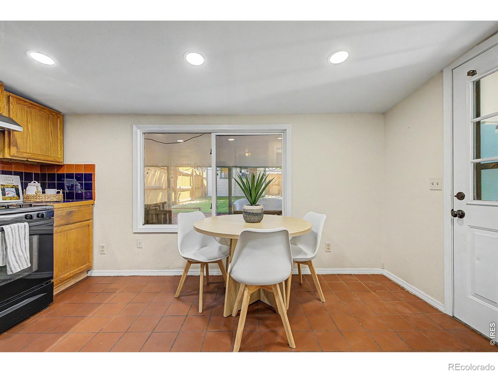 MLS Image #18 for 1962 s logan street,denver, Colorado